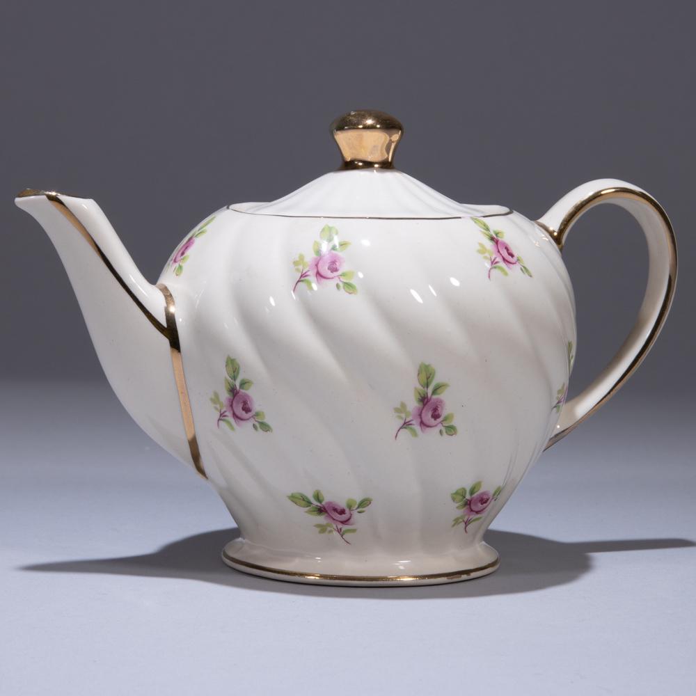 Sadler Porcelain & Gold Teapot: 180 x 110 x 115mm. Please study all photographs carefully to get an accurate representation of the item. We offer in-house shipping internationally (US and rest of the world. Dispatched from the UK). 