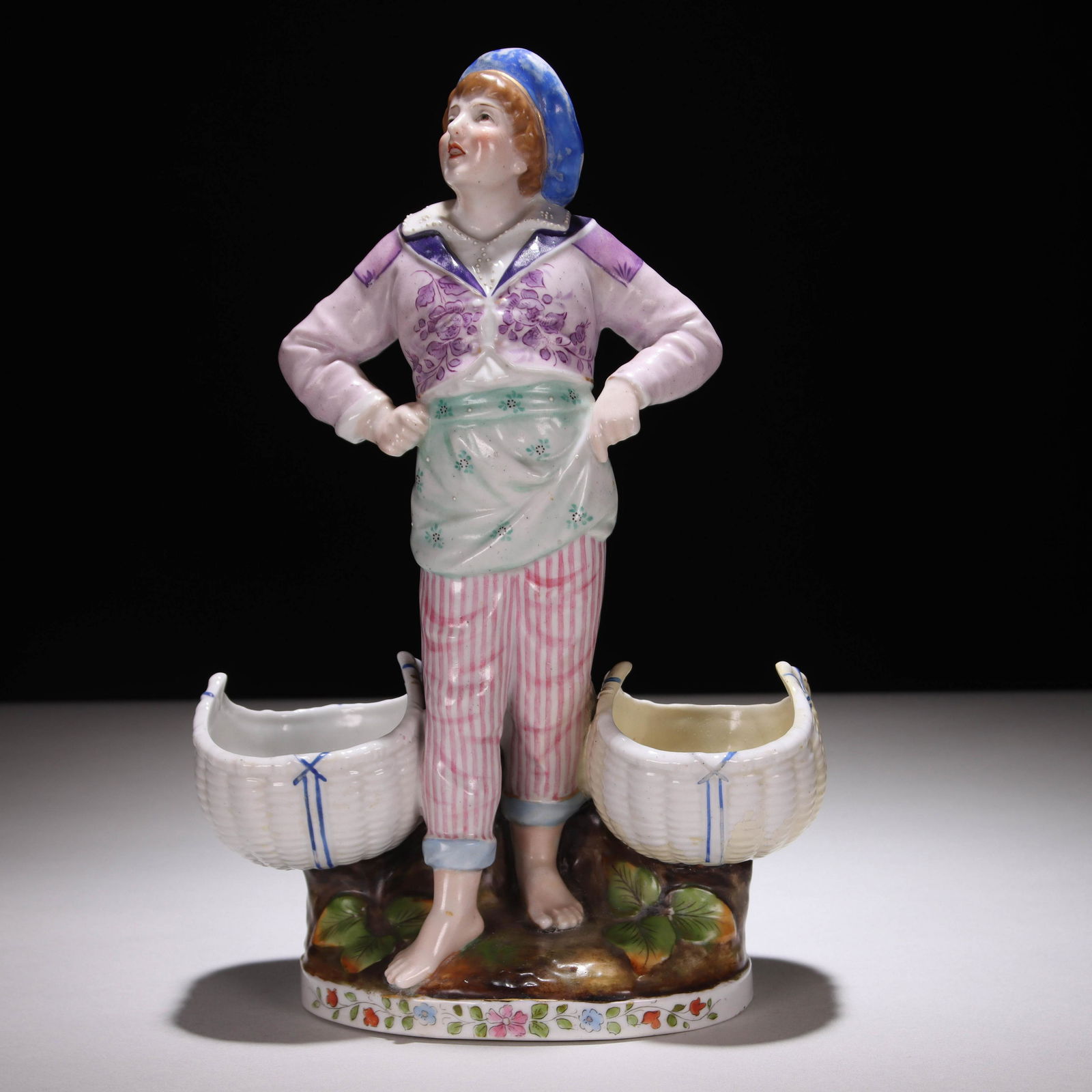 Fine Porcelain Salt Cellar Sculpture 19th Century: We offer in-house international shipping - following the auction end, we will send you an easy payment link. We aim to ship within 3-5 working days of receiving your payment. Please study all photogra