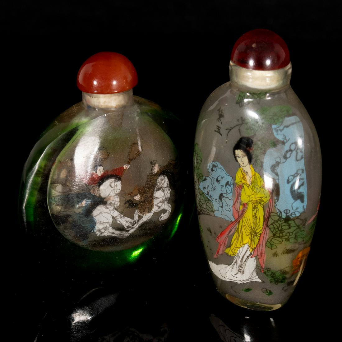 Chinese Mountainous Landscape Intaglio Glass Snuff Bottle: Please study all photographs carefully to get an accurate representation of the item. Please message us for information on dimensions/condition report. We offer in-house shipping internationally (US a