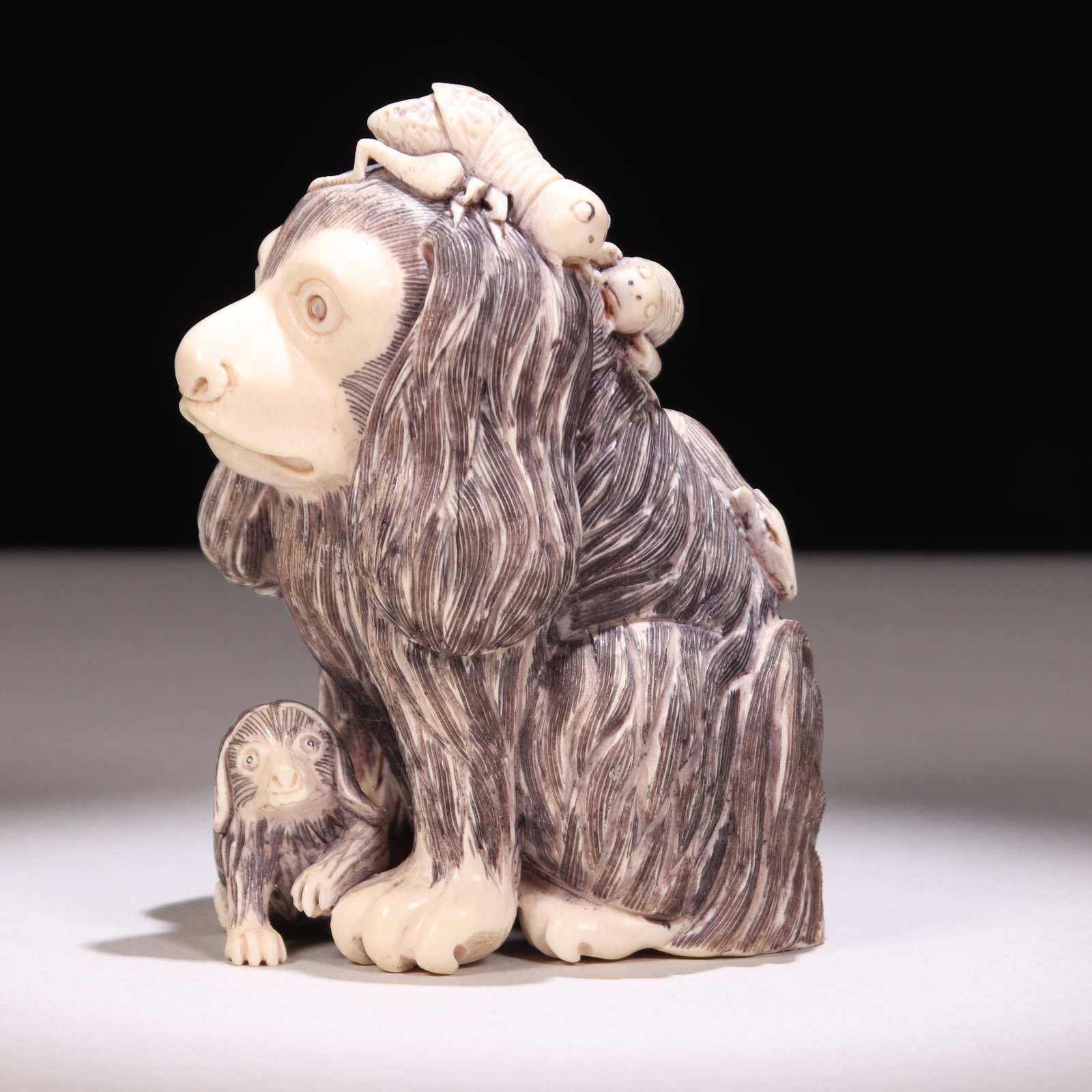 Japanese Signed Meiji Okimono Spaniel with Insects Figure: Please study all photographs carefully to get an accurate representation of the item. Please message us for information on dimensions/condition report. We offer in-house shipping internationally (US a