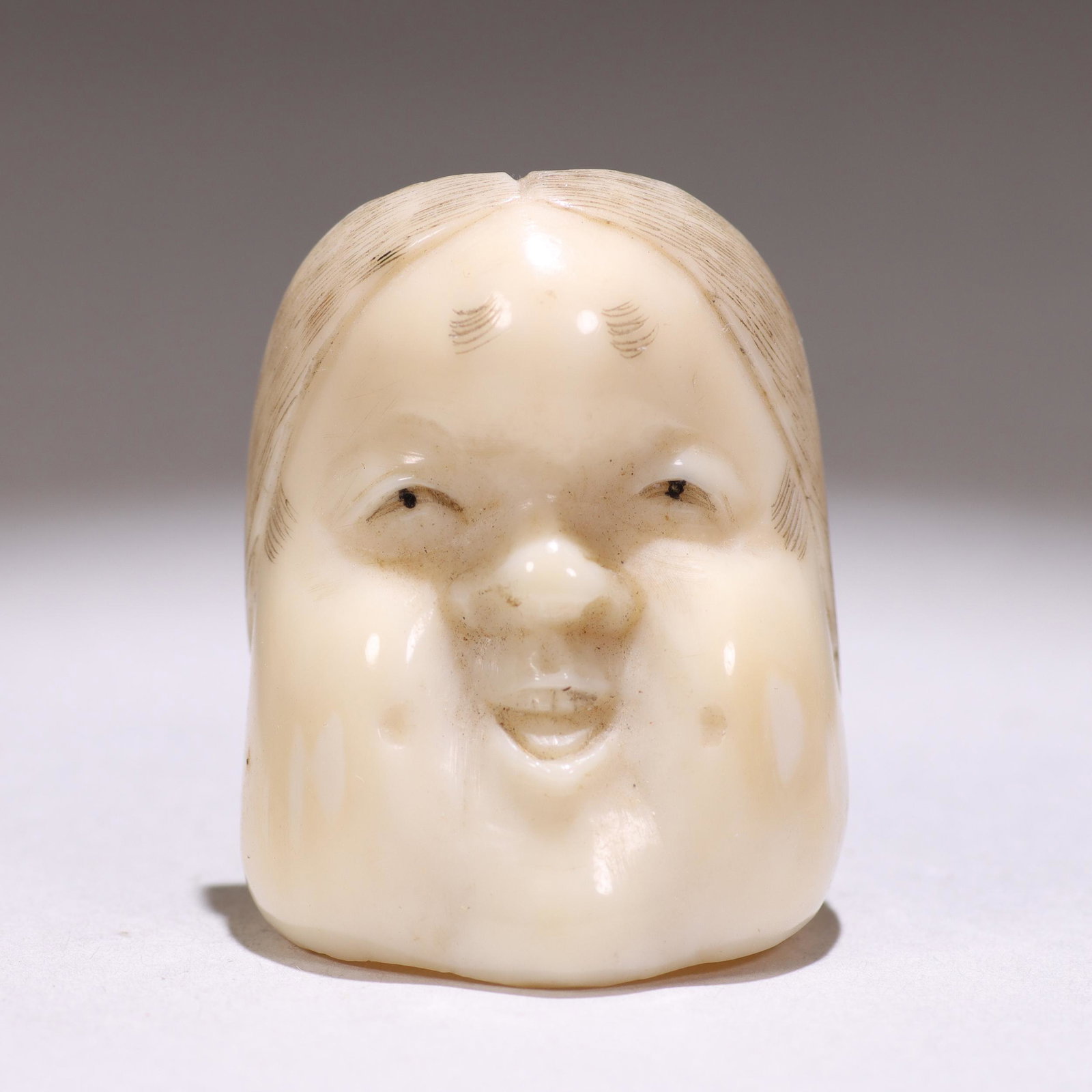 Japanese Edo Netsuke Figure: Please study all photographs carefully to get an accurate representation of the item. Please message us for information on dimensions/condition report. We offer in-house shipping internationally (US a