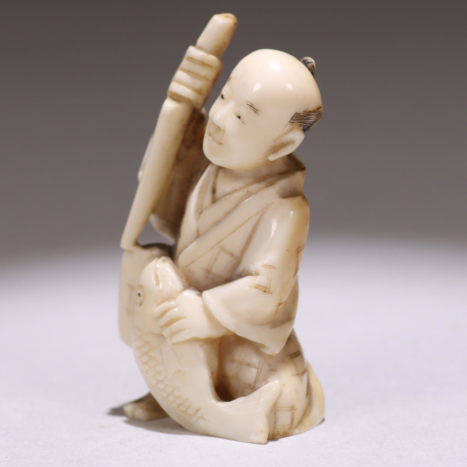 Japanese Meiji Netsuke Figure: Please study all photographs carefully to get an accurate representation of the item. Please message us for information on dimensions/condition report. We offer in-house shipping internationally (US a