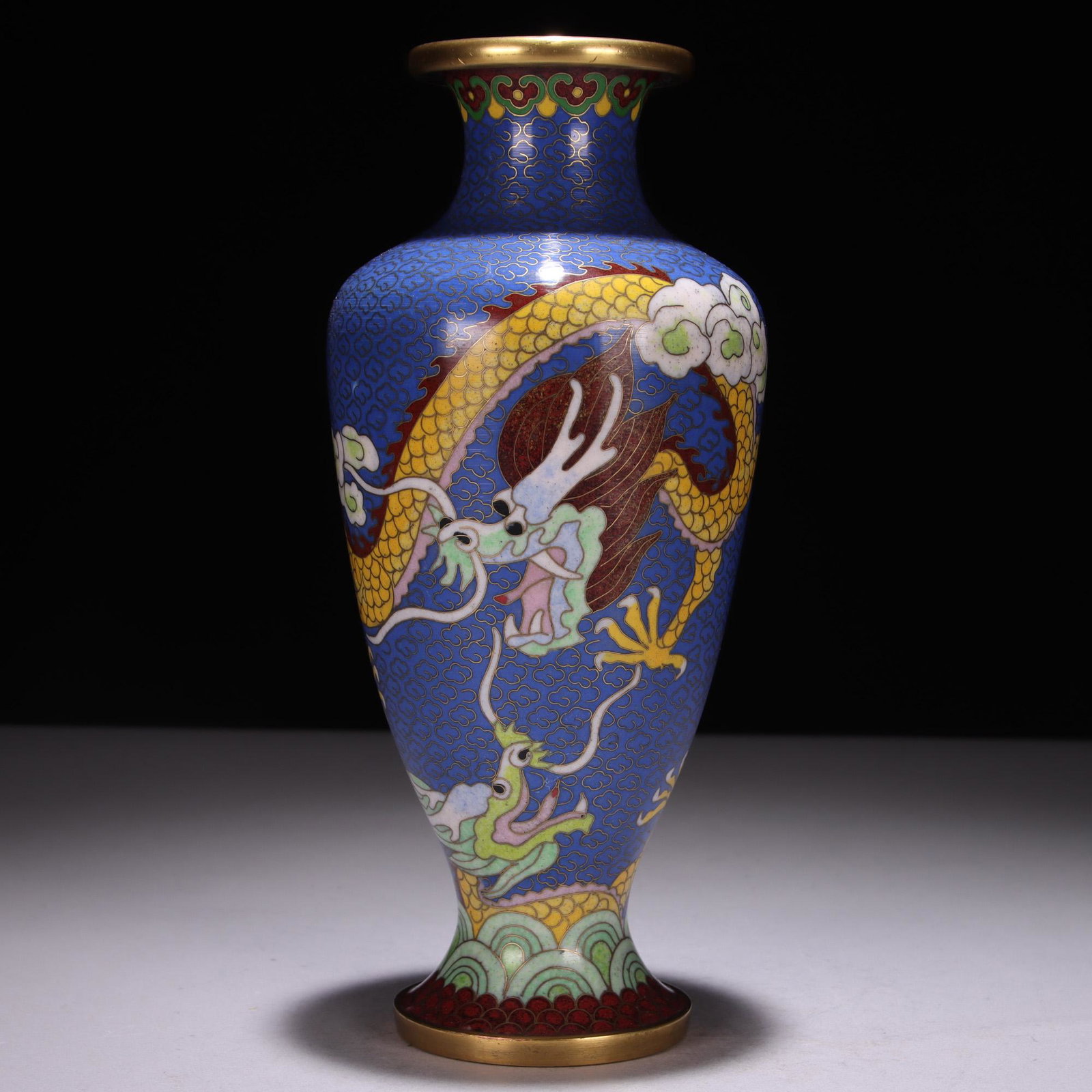 Japanese Cloisonne Dragon Vase Meiji: Please study all photographs carefully to get an accurate representation of the item. Please message us for information on dimensions/condition report. We offer in-house shipping internationally (US a