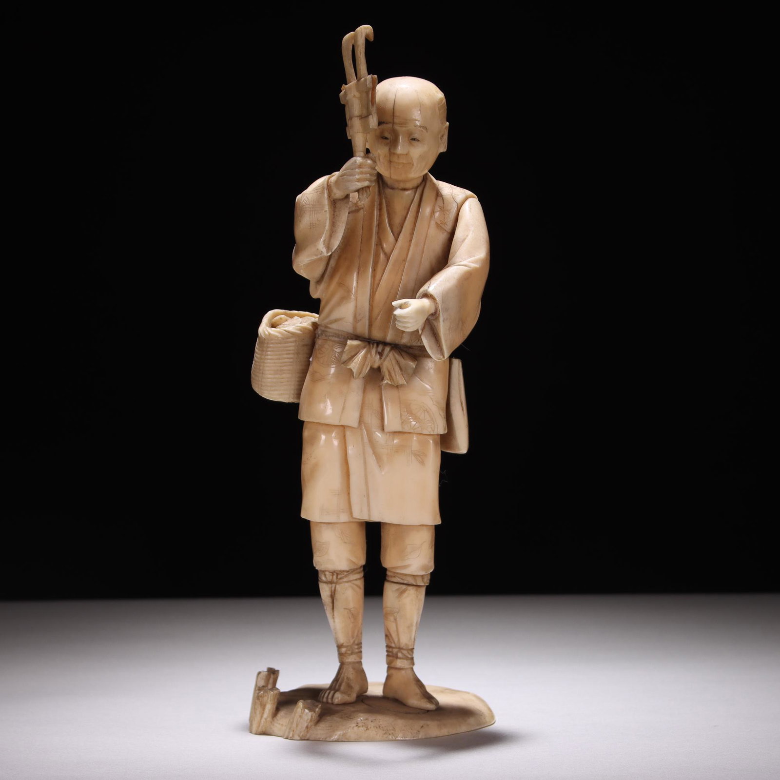 Japanese Fine Meiji Okimono Figure: Please study all photographs carefully to get an accurate representation of the item. Please message us for information on dimensions/condition report. We offer in-house shipping internationally (US a