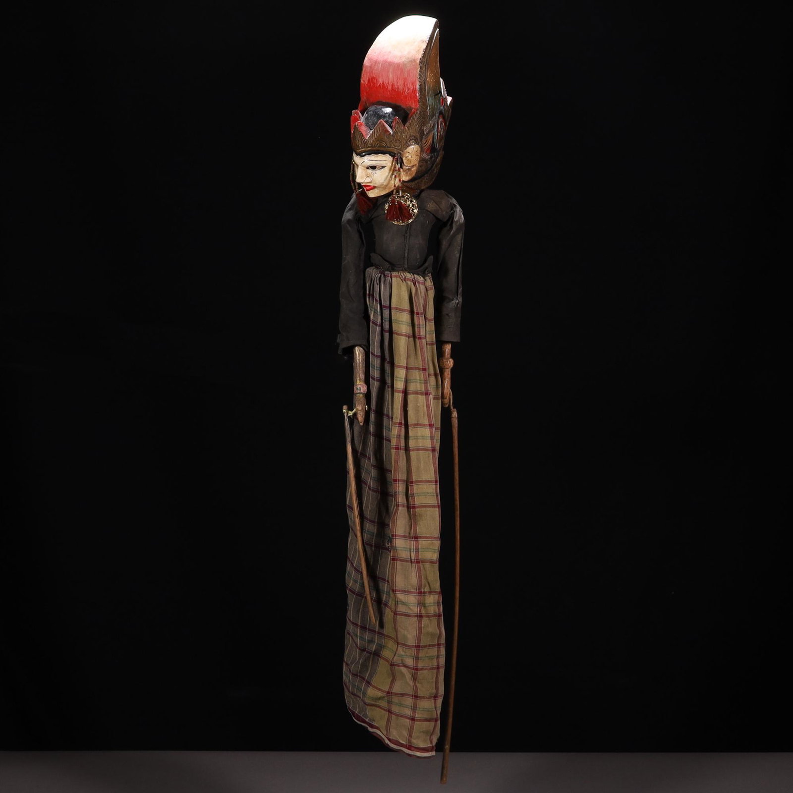 Indonesian Wayang Puppet Marionette Thai Burmese Doll: MEASURING ROUGHLY 60CM. Please carefully study all photographs to get an accurate idea of the object. In good condition, as seen. Shipping is in-house and we ship internationally to US and rest of the