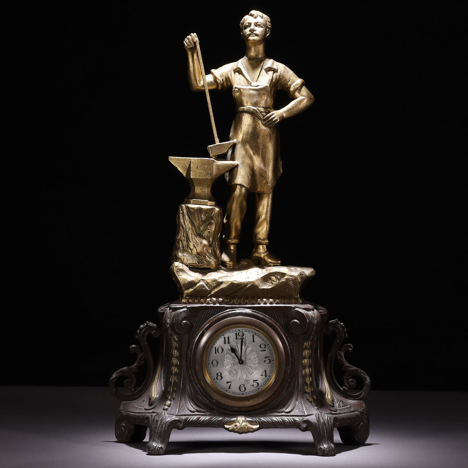 Gilt Sculpture Victorian Mantel Clock: MEASURING APPROX 27 X 44 X 11CM. Please carefully study all photographs to get an accurate idea of the object. In good condition, as seen. Shipping is in-house and we ship internationally to US and re