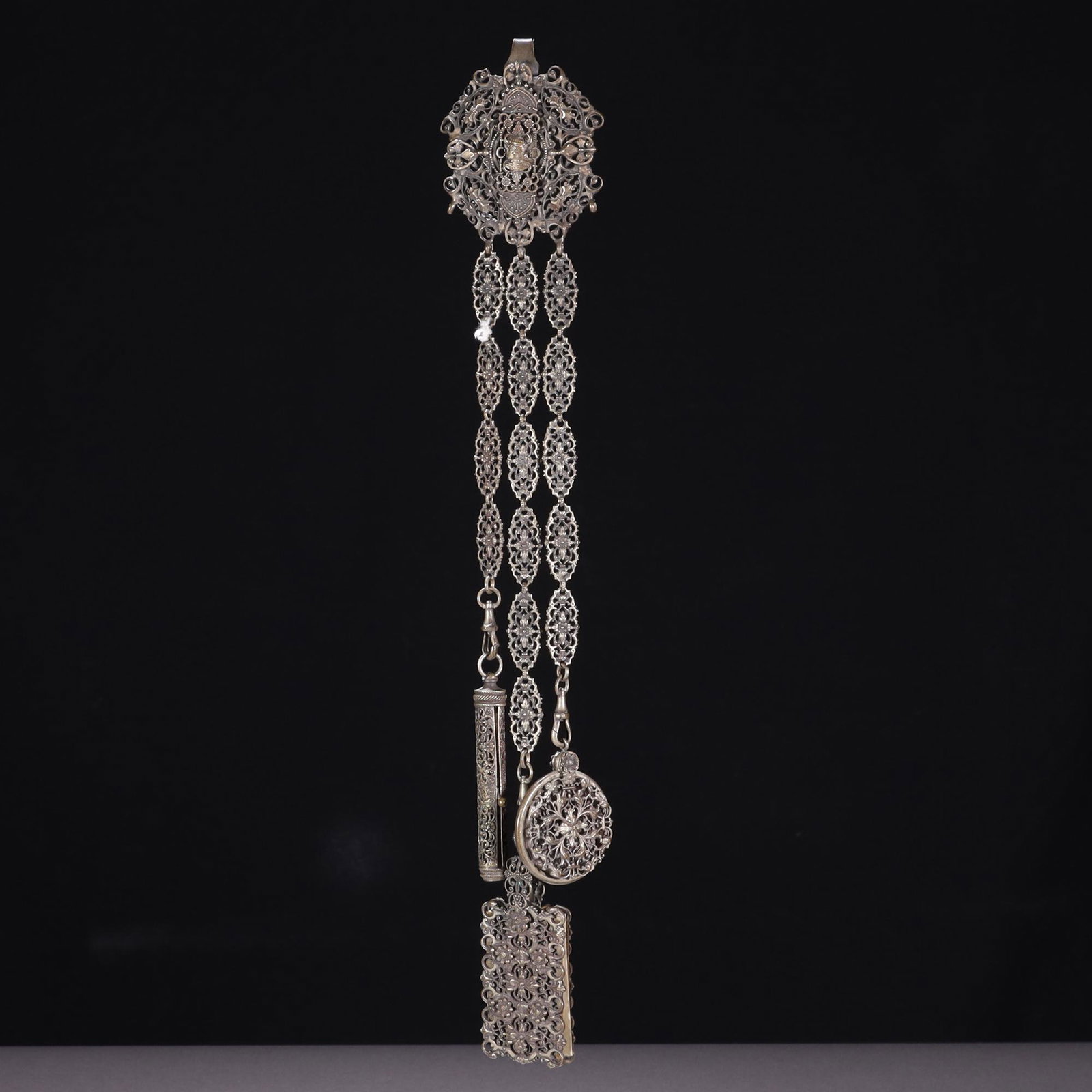 Victorian Novelty Filigree Belt Chain - Propelling Pen, Aide Memoire: MEASURING APPROX 29 X 5.5CM. Please carefully study all photographs to get an accurate idea of the object. In good condition, as seen. Shipping is in-house and we ship internationally to US and rest o