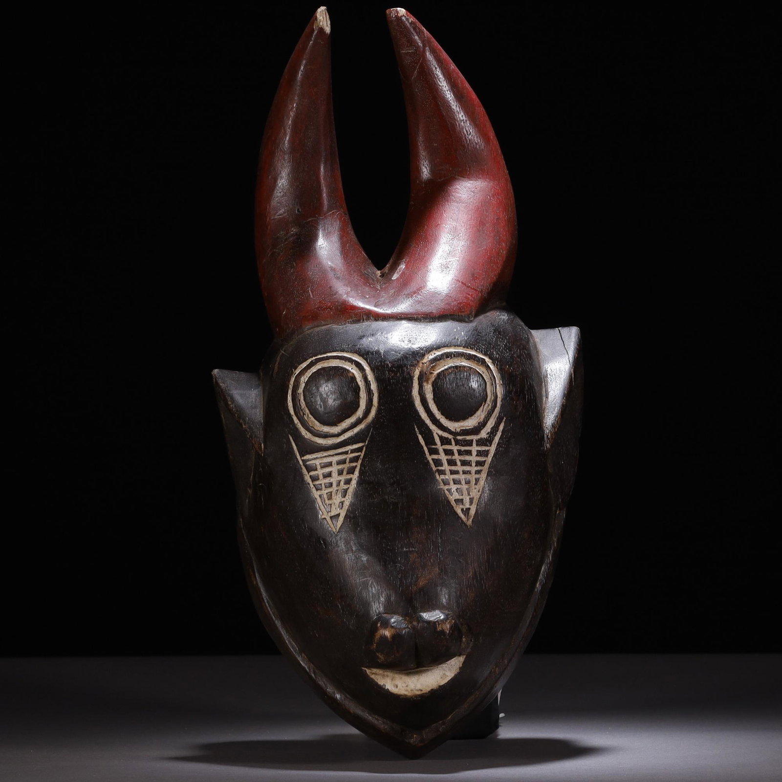 Antique African 19th Century Tribal Wood Mask: MEASURING APPROX 34 X 17.5 X 15CM. Please carefully study all photographs to get an accurate idea of the object. In good condition, as seen. Shipping is in-house and we ship internationally to US and 