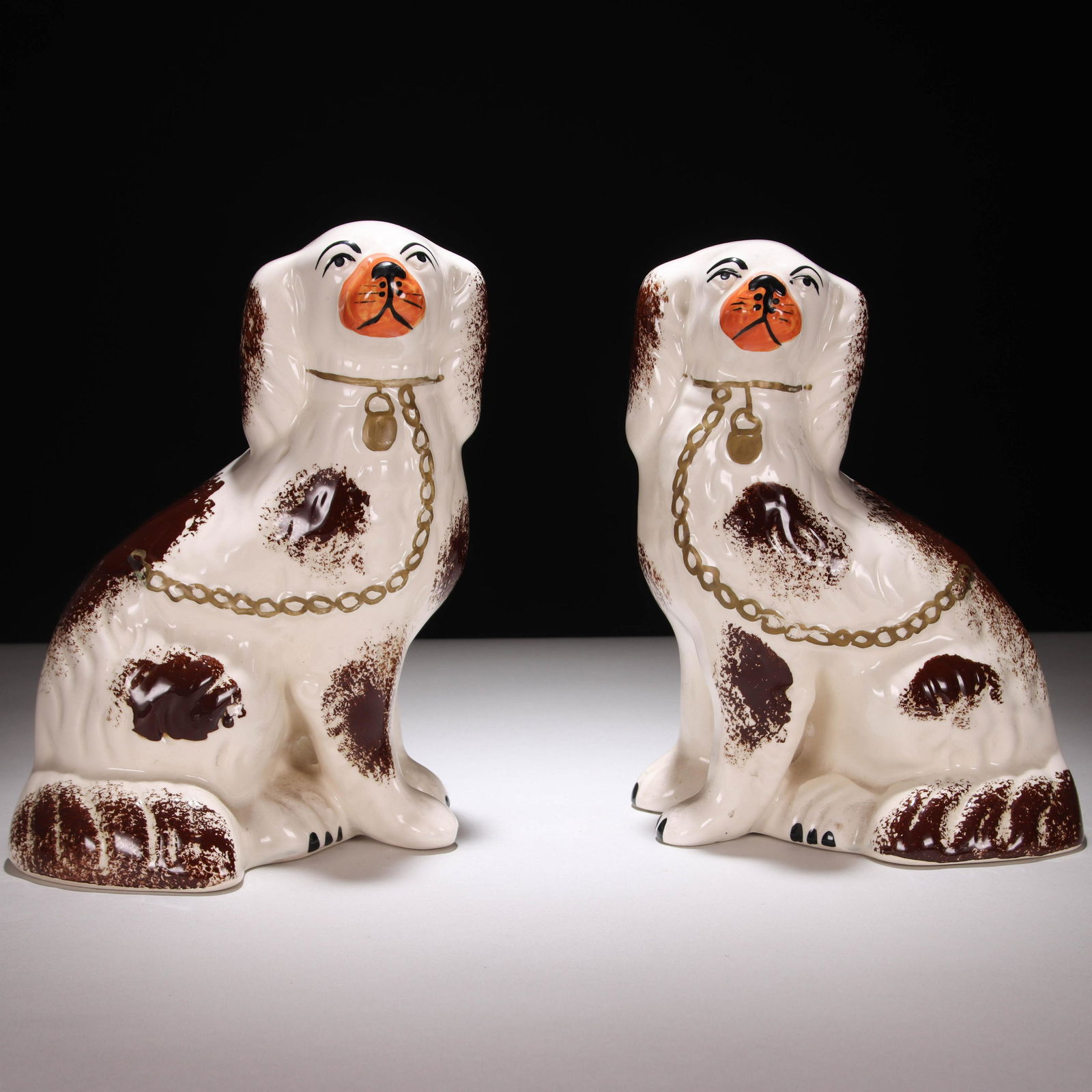 Pair of Staffordshire Prattware Pottery Spaniels (1 of 16)