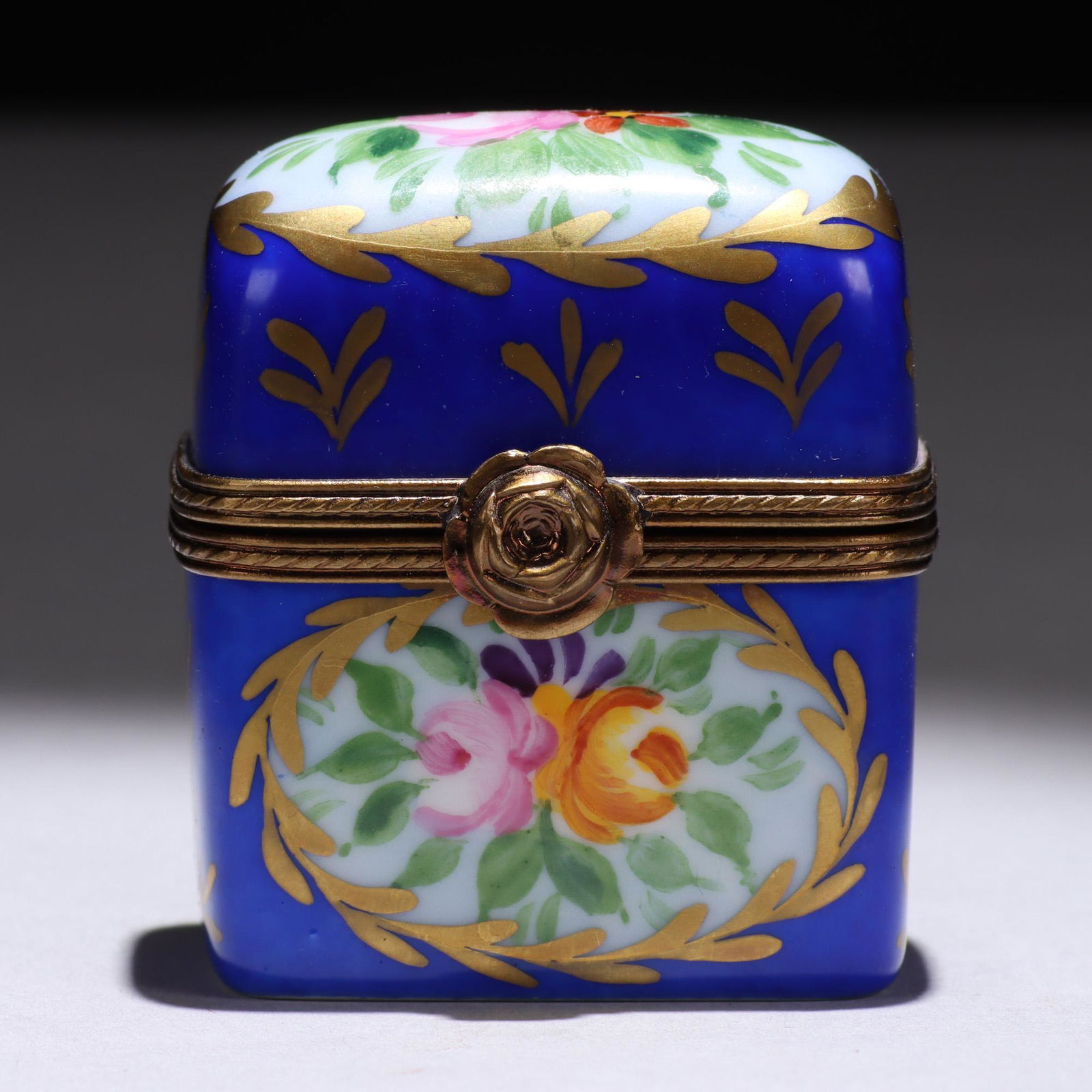 Limoges Fine Porcelain Scent Bottle Box (1 of 10)