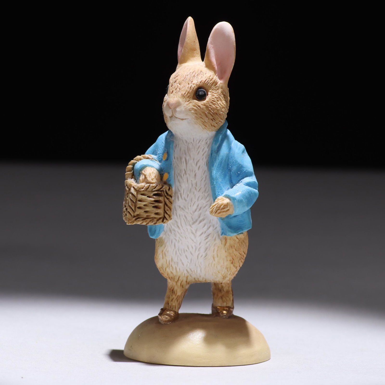 Peter Rabbit Beatrix Potter Sculpture Limited Edition: MEASURING APPROX 8.2 X 3.5CM. Please study all photographs carefully to get an accurate representation of the item. We offer in-house shipping internationally (US and rest of the world. Dispatched fro