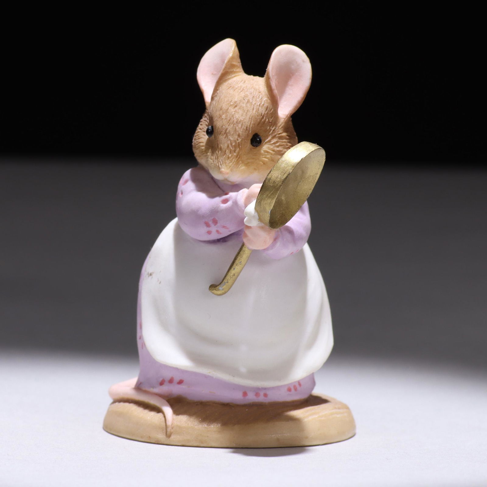 Peter Rabbit Beatrix Potter Sculpture Limited Edition: MEASURING APPROX 6.5 X 4CM. Please study all photographs carefully to get an accurate representation of the item. We offer in-house shipping internationally (US and rest of the world. Dispatched from