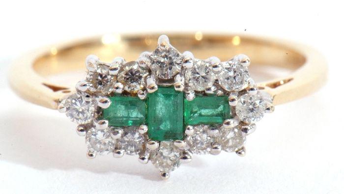 18 Kt. Gold Emerald & Diamond Cluster Ring: Please study all photographs carefully to get an accurate representation of the item. Please message us for information on dimensions/condition report. We offer in-house shipping internationally (US a