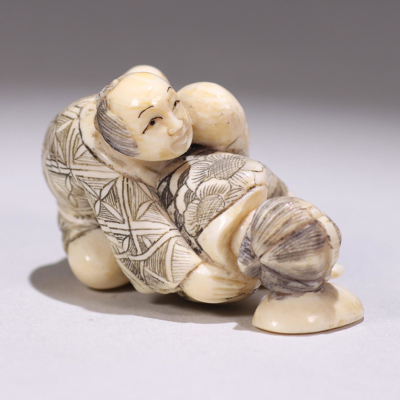 Japanese Signed Meiji Erotic Netsuke Figure: Please study all photographs carefully to get an accurate representation of the item. Please message us for information on dimensions/condition report. We offer in-house shipping internationally (US a