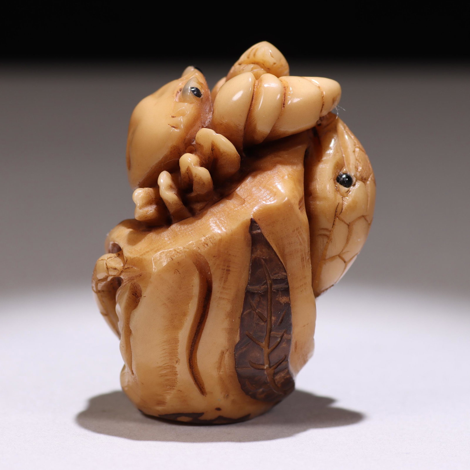Japanese Signed Meiji Netsuke Figure: Please study all photographs carefully to get an accurate representation of the item. Please message us for information on dimensions/condition report. We offer in-house shipping internationally (US a