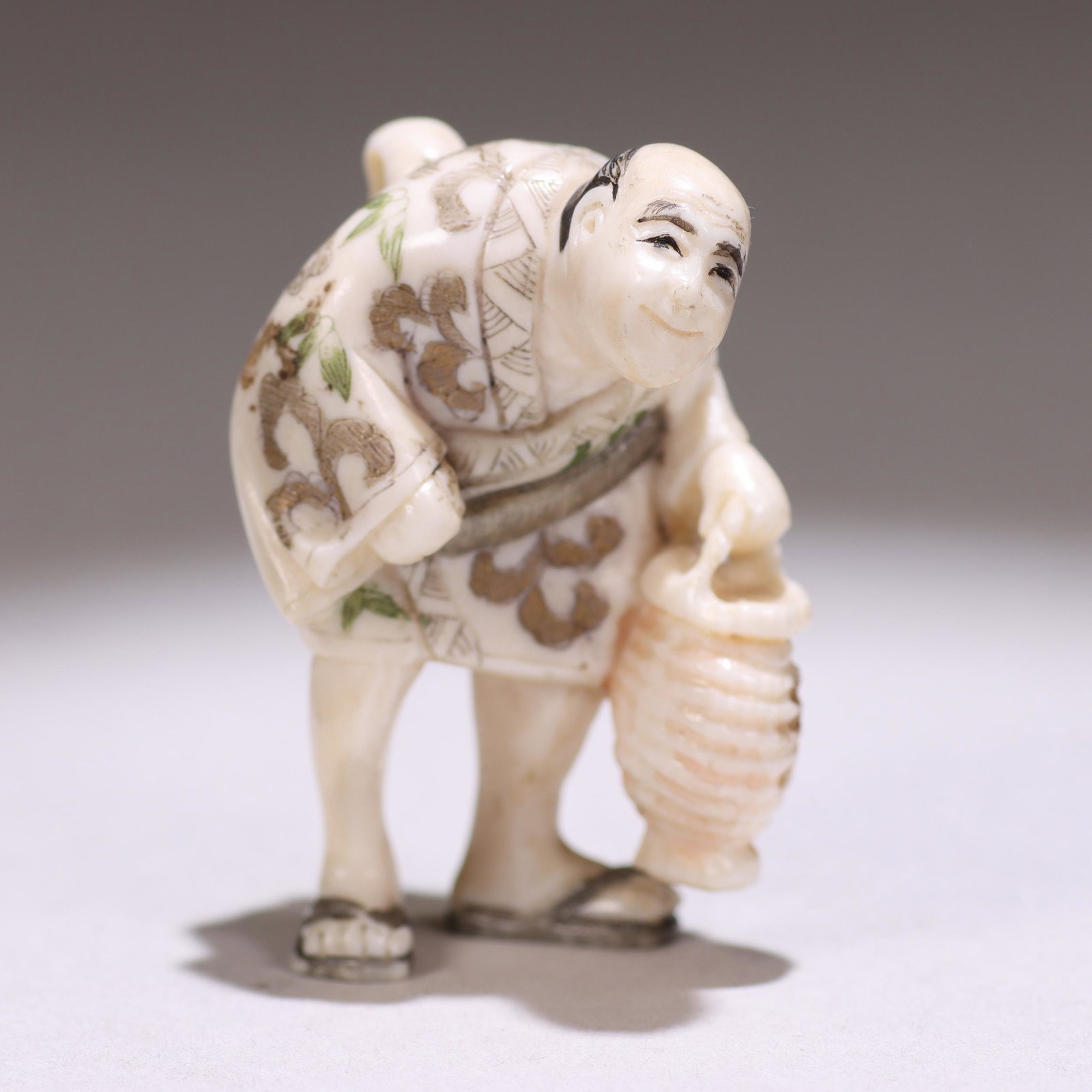 Japanese Signed Meiji Netsuke Figure: Please study all photographs carefully to get an accurate representation of the item. Please message us for information on dimensions/condition report. We offer in-house shipping internationally (US a