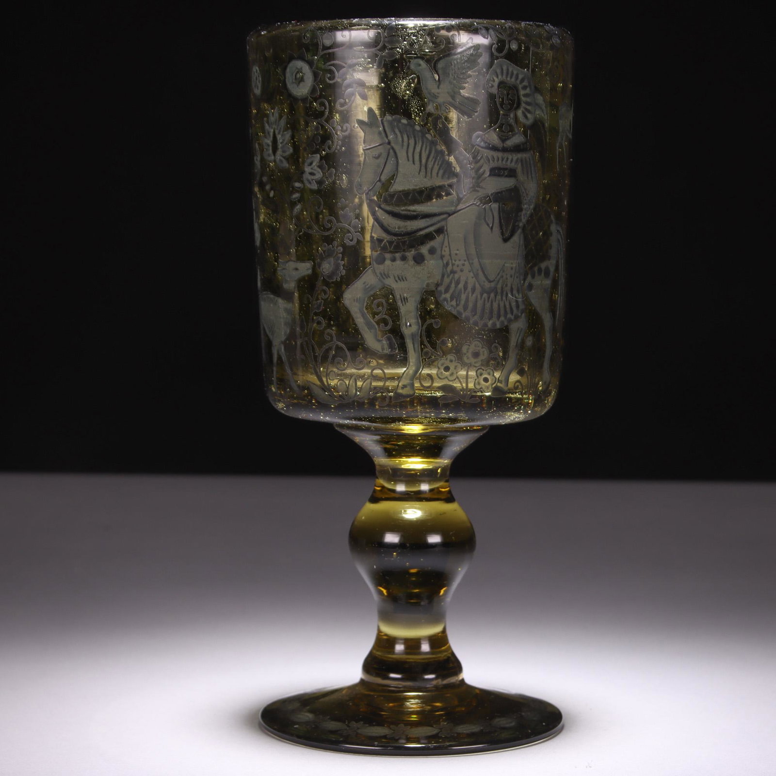 Medieval Scene Etched Glass Goblet: MEASURING APPROX 17.5 X 8CM. Please study all photographs carefully to get an accurate representation of the item. We offer in-house shipping internationally (US and rest of the world. Dispatched from