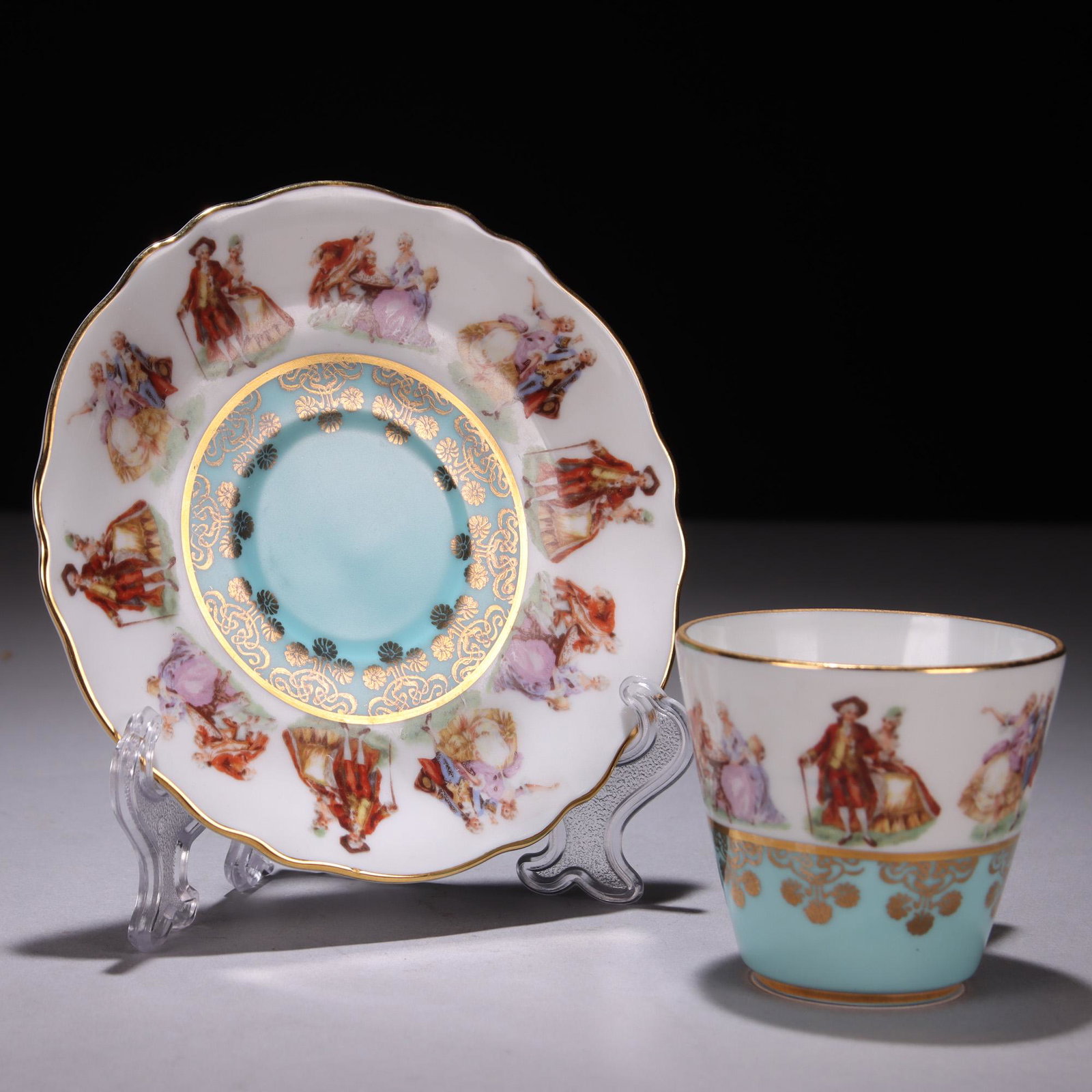 Bavarian Porcelain Teacup & Saucer 24 KT Gold: MEASURING APPROX SAUCER 12.5CM; TEACUP 8 X 5.7CM. Please study all photographs carefully to get an accurate representation of the item. We offer in-house shipping internationally (US and rest of the w