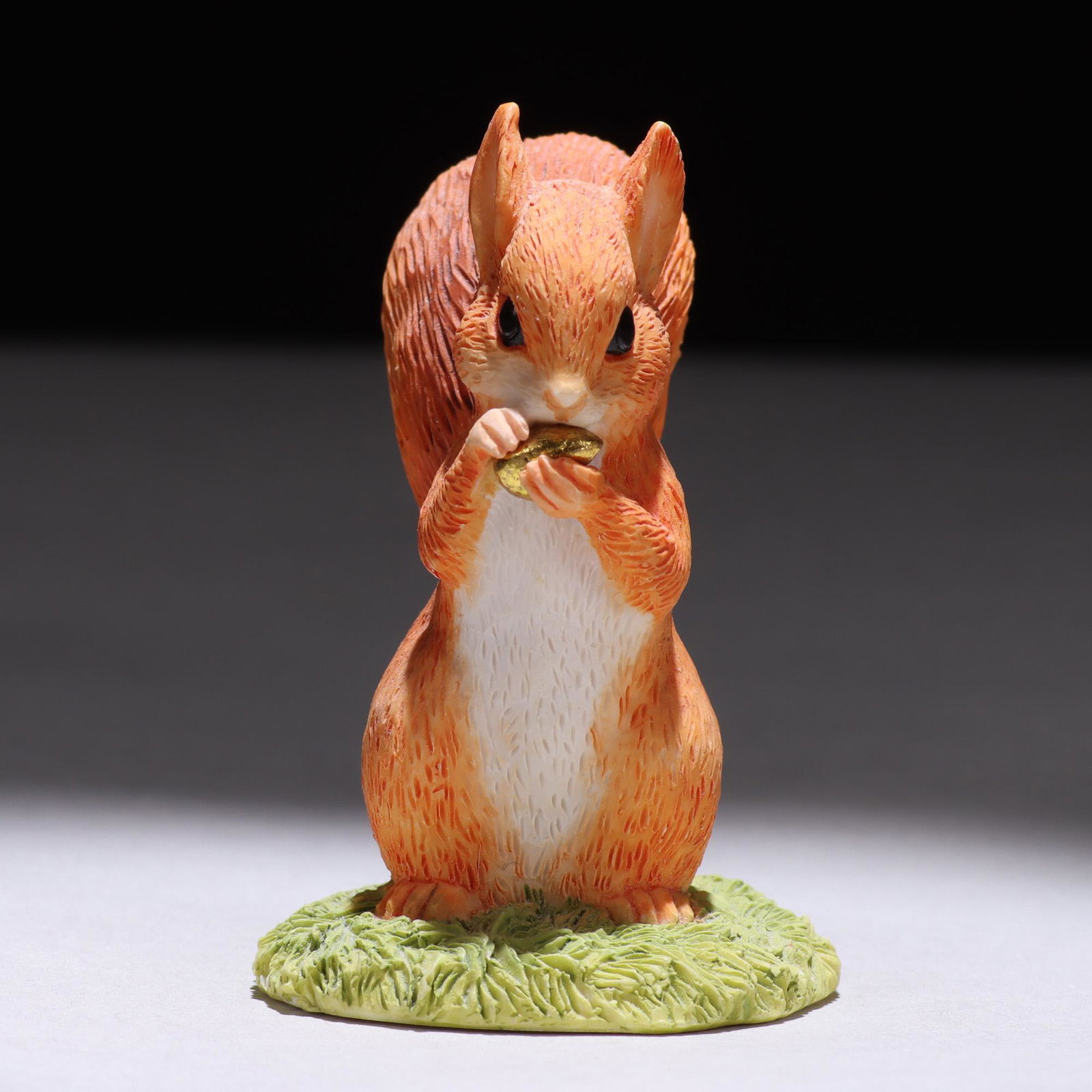 Peter Rabbit Beatrix Potter Sculpture Limited Edition: MEASURING APPROX 6 X 5.5CM. Please study all photographs carefully to get an accurate representation of the item. We offer in-house shipping internationally (US and rest of the world. Dispatched from