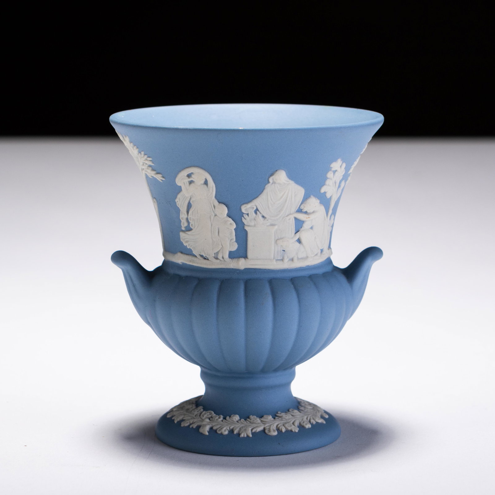 Wedgwood Jasperware Neoclassical Urn Vase: MEASURING APPROX 8.5 X 8.5CM. Please follow us on Instagram to stay updated with our current and future auctions: @albinus_auctions. Study all photographs carefully to get an accurate representation o
