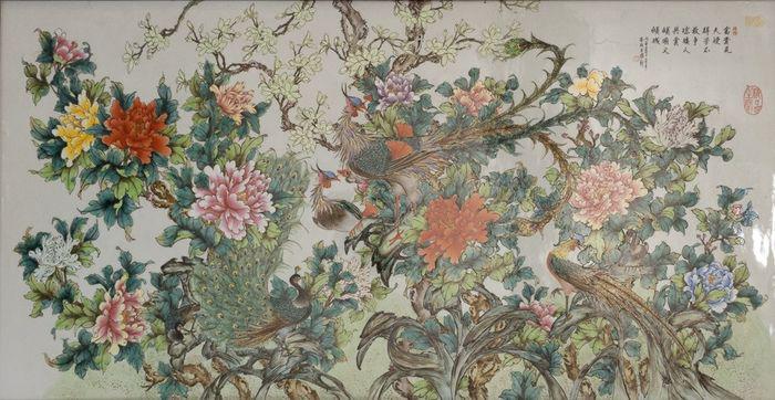 Huge Chinese Fine Enamel Porcelain Diorama: Please study all photographs carefully to get an accurate representation of the item. We offer in-house shipping internationally (US and rest of the world. Dispatched from the UK). We aim to ship all 