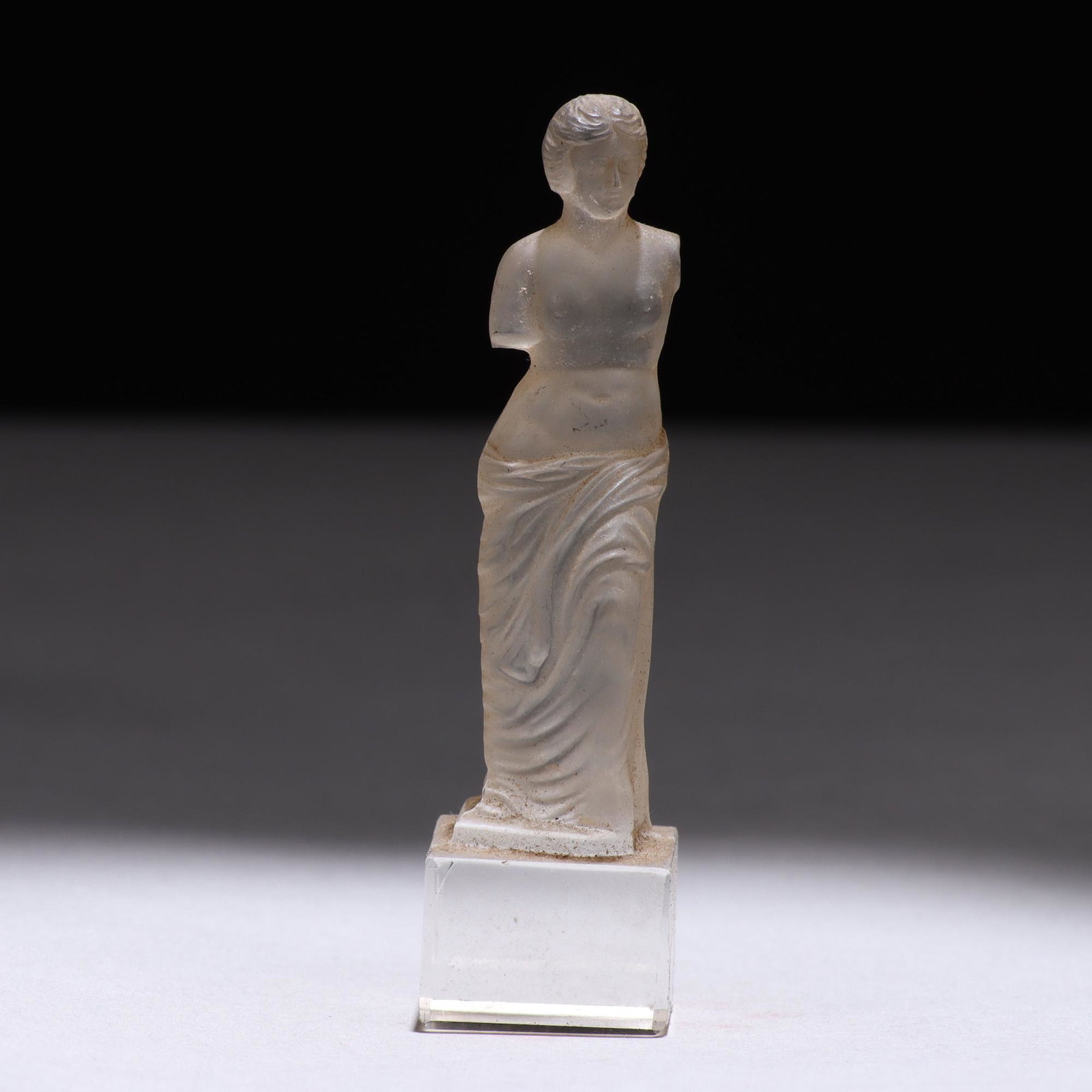 Rock Crystal Carving of Venus Pudica 19th Century: MEASURING APPROX 7 X 1.5CM. Please study all photographs carefully to get an accurate representation of the item. Please message us for information on dimensions/condition report. We offer in-house sh