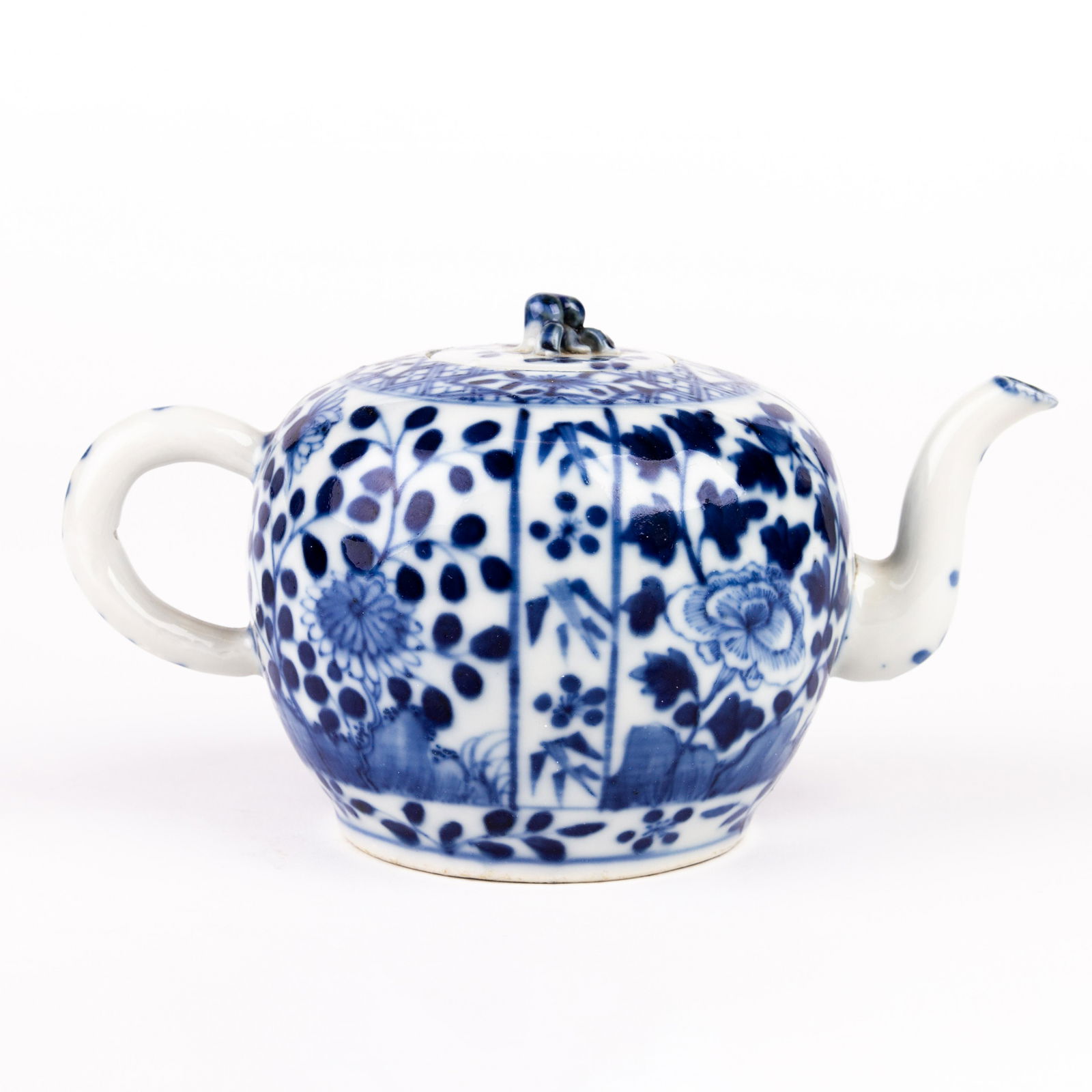 Chinese Blue & White Porcelain Kangxi Teapot 18th Century (1 of 5)