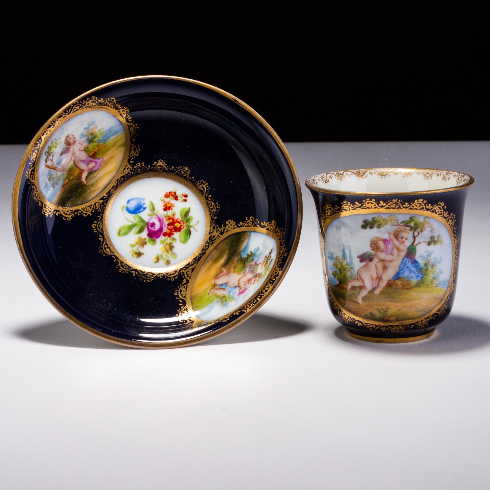 Meissen Fine Porcelain Putti Cup & Saucer 19th Century: MEASURING APPROX SAUCER 11.7CM; TEACUP 8 X 6.3CM HGH. Please follow us on Instagram to stay updated with our current and future auctions: @albinus_auctions. Study all photographs carefully to get an a