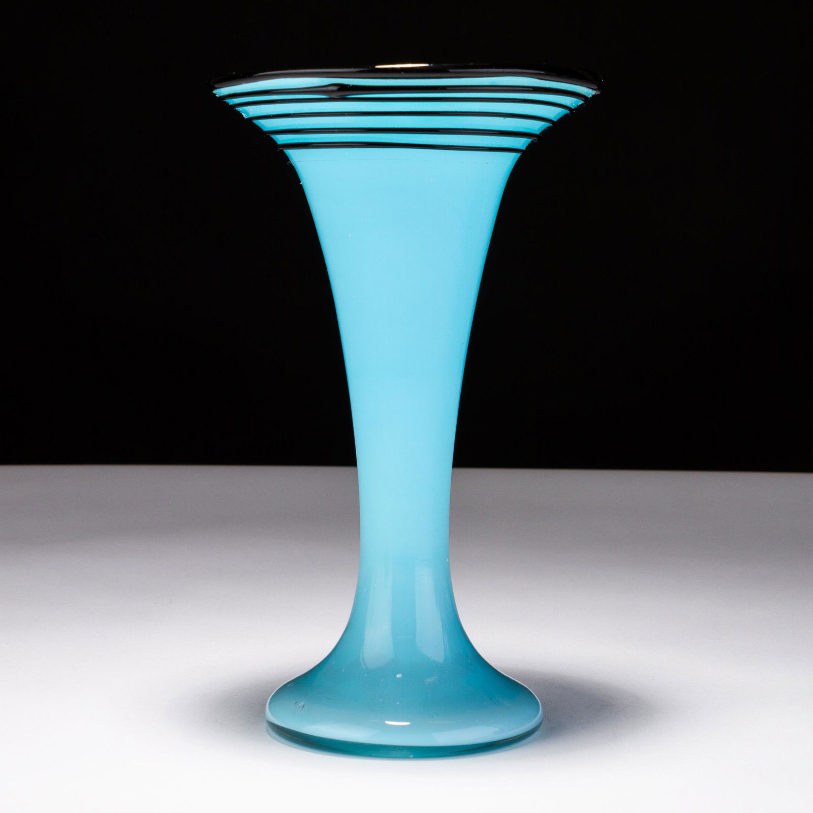 Loetz Glass Michael Powolny Vase ca. 1915: MEASURES APPROX 19 X 11CM. Please follow us on Instagram to stay updated with our current and future auctions: @albinus_auctions. Study all photographs carefully to get an accurate representation of t