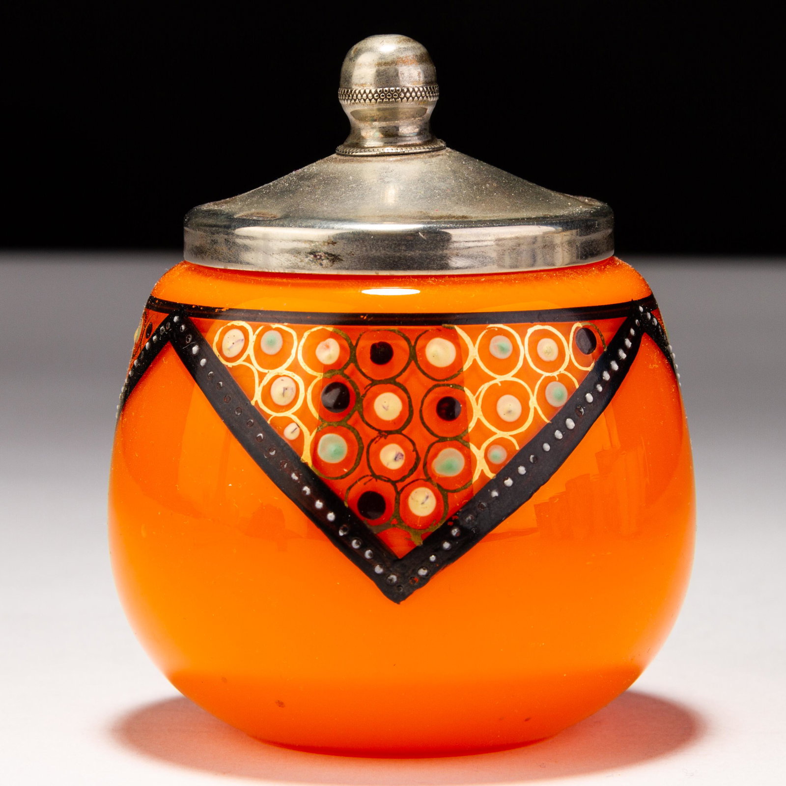 Loetz Art Deco Tango Glass: MEASURES APPROX 9.5CM HIGH X 7.5CM. Please follow us on Instagram to stay updated with our current and future auctions: @albinus_auctions. Study all photographs carefully to get an accurate representa