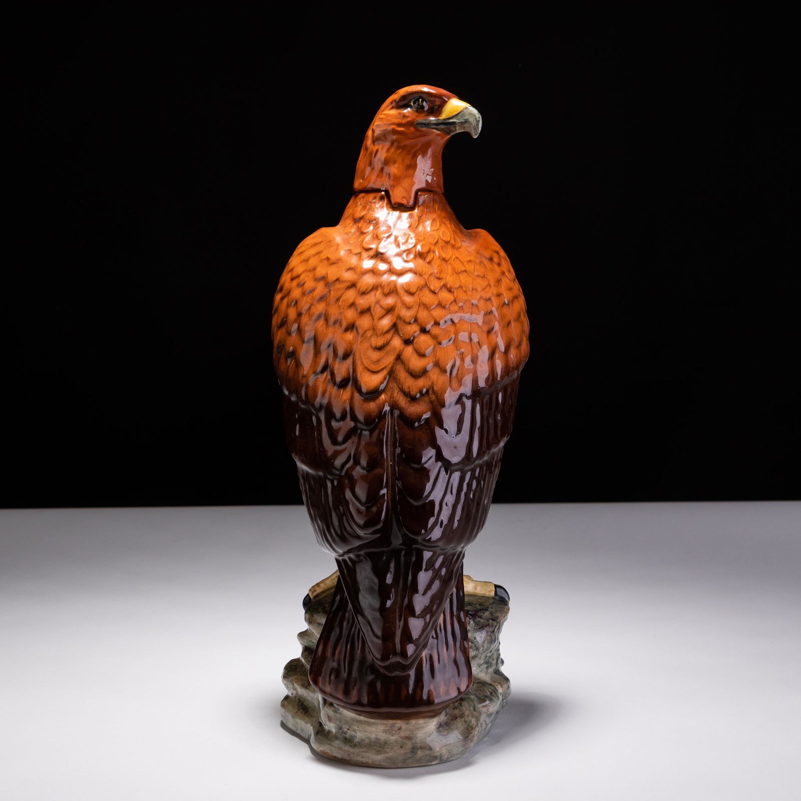 Golden Eagle Scotch Whisky Beswick Porcelain Decanter (0170) on Dec 23