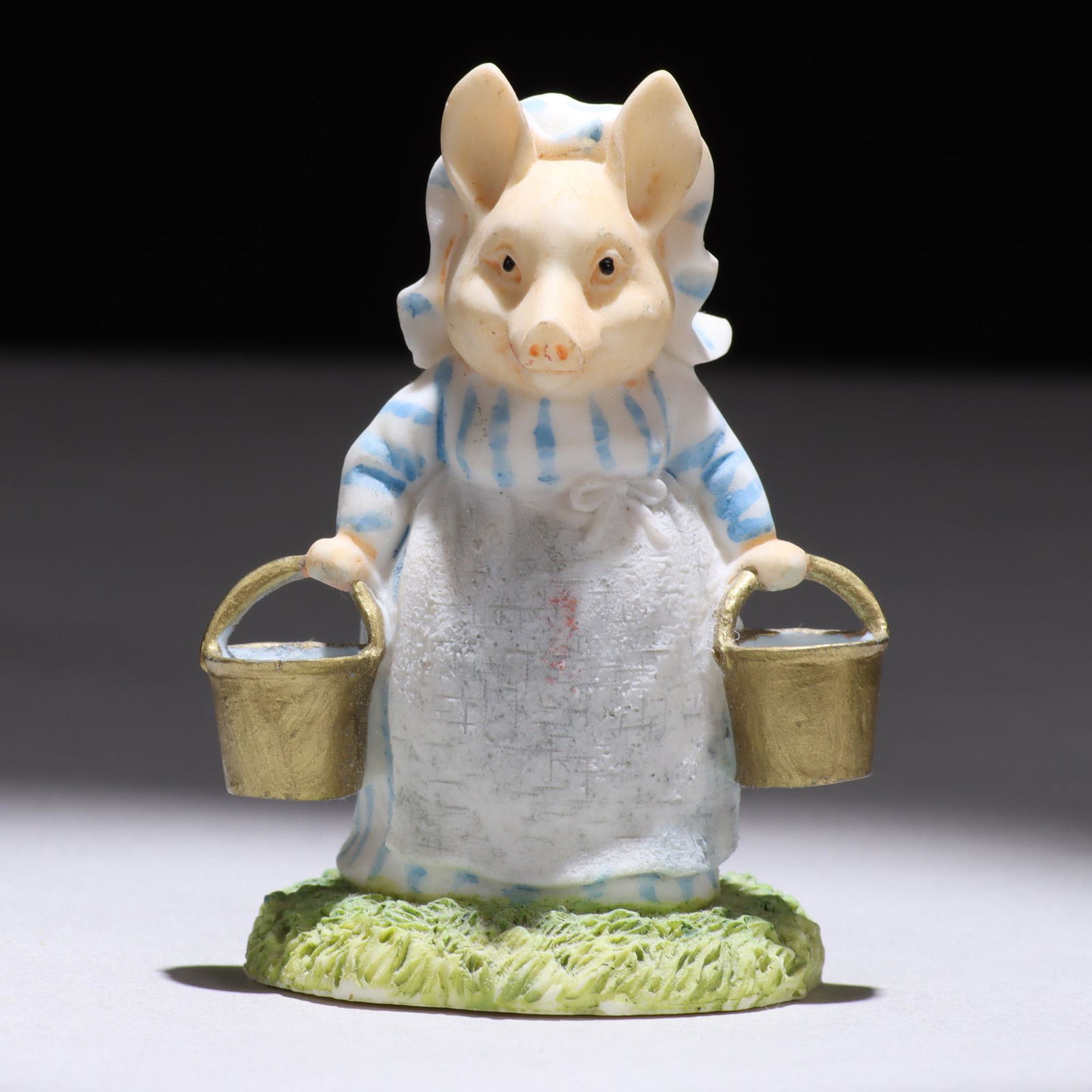 Peter Rabbit Beatrix Potter Sculpture Limited Edition: MEASURING APPROX 6.5 X 5.5CM. Please study all photographs carefully to get an accurate representation of the item. We offer in-house shipping internationally (US and rest of the world. Dispatched fro
