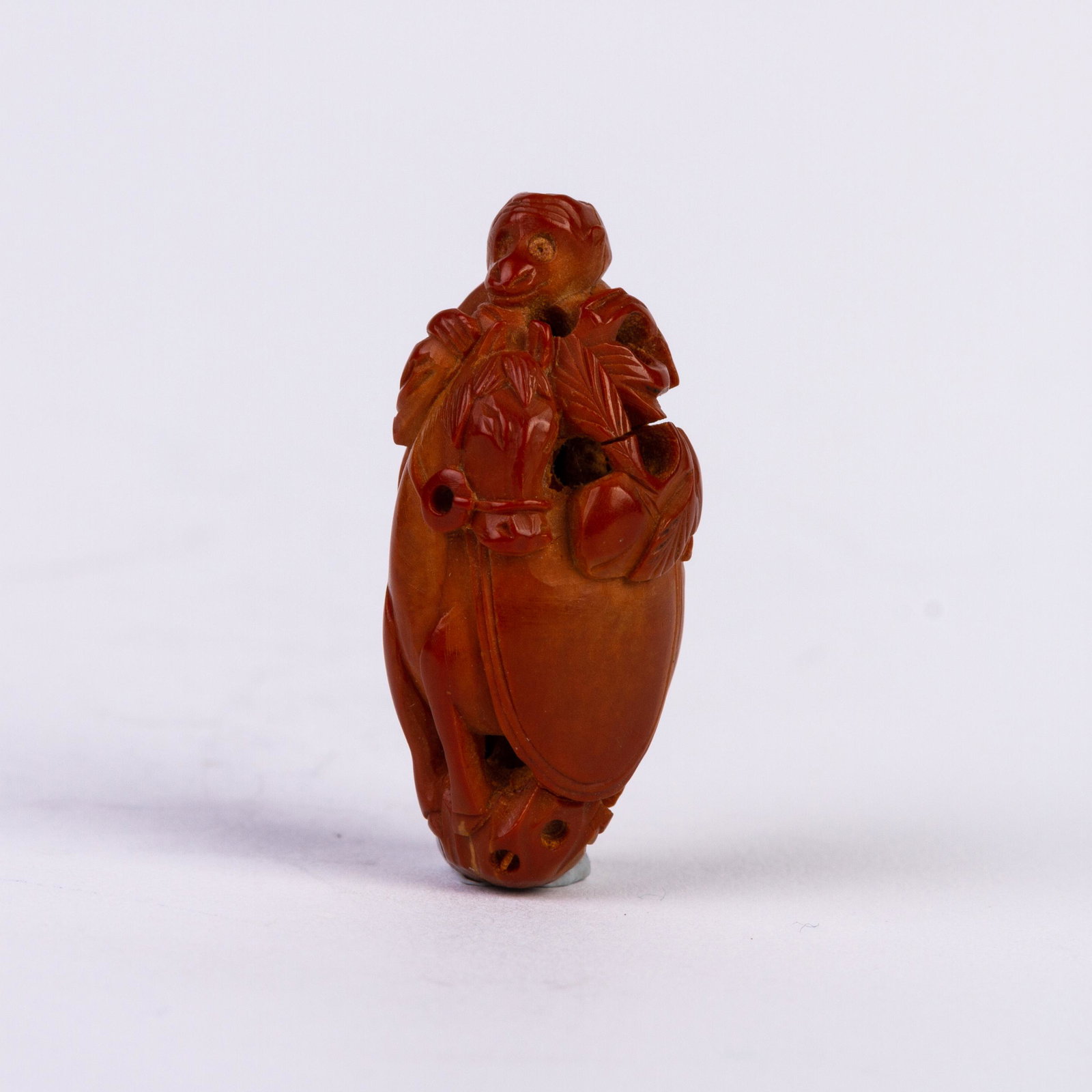 Japanese Carved Netsuke Monkey Riding Horse: DIMENSIONS APPROX 3x1x1CM. Please carefully study all photographs to get an accurate idea of the object. In good condition, as seen. Shipping is in-house and we ship internationally to US and rest of 