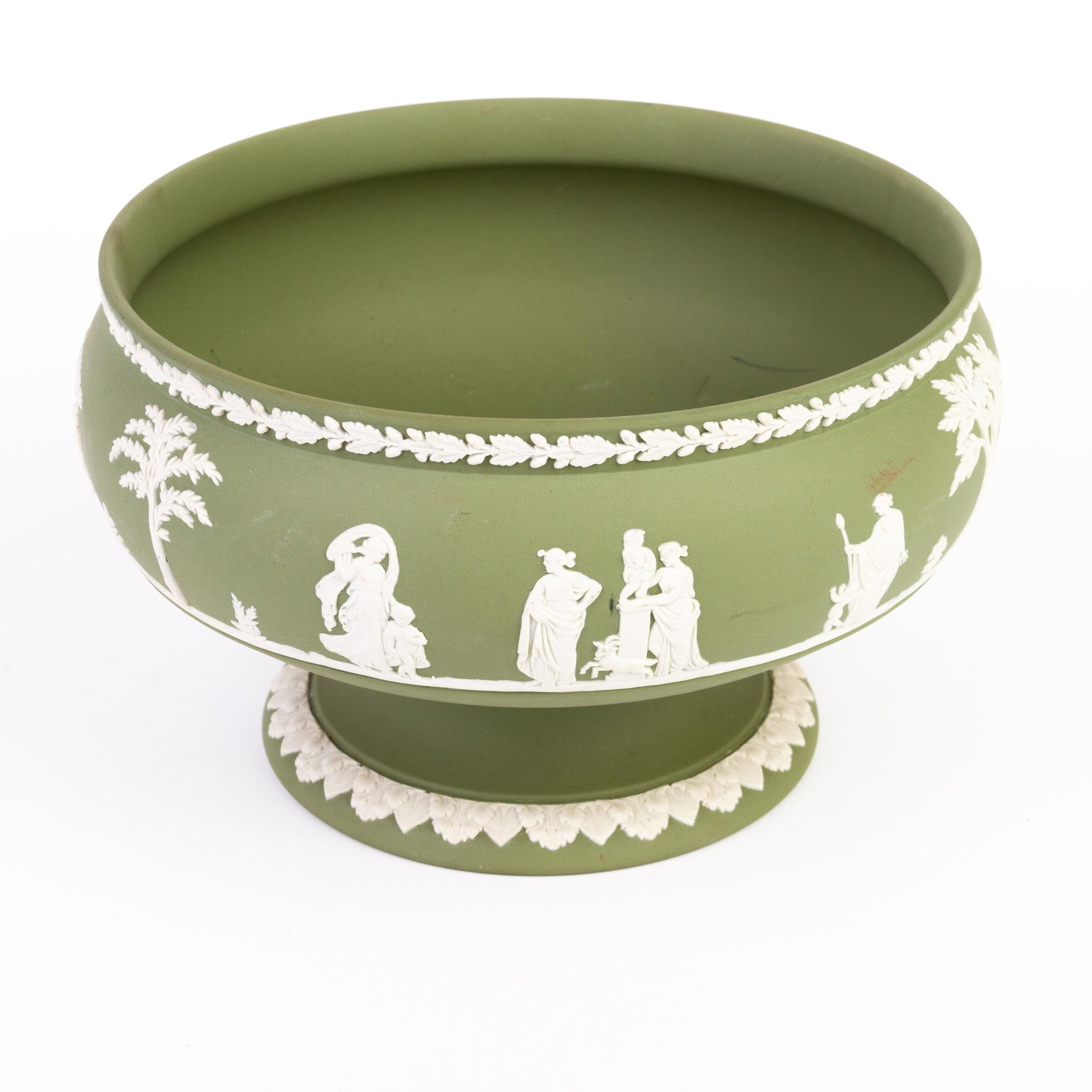 Wedgwood Green Jasperware Neoclassical Comport Centrepiece: DIMENSIONS APPROX 22x22x13CM. Please carefully study all photographs to get an accurate idea of the object. In good condition, as seen. Shipping is in-house and we ship internationally to US and rest