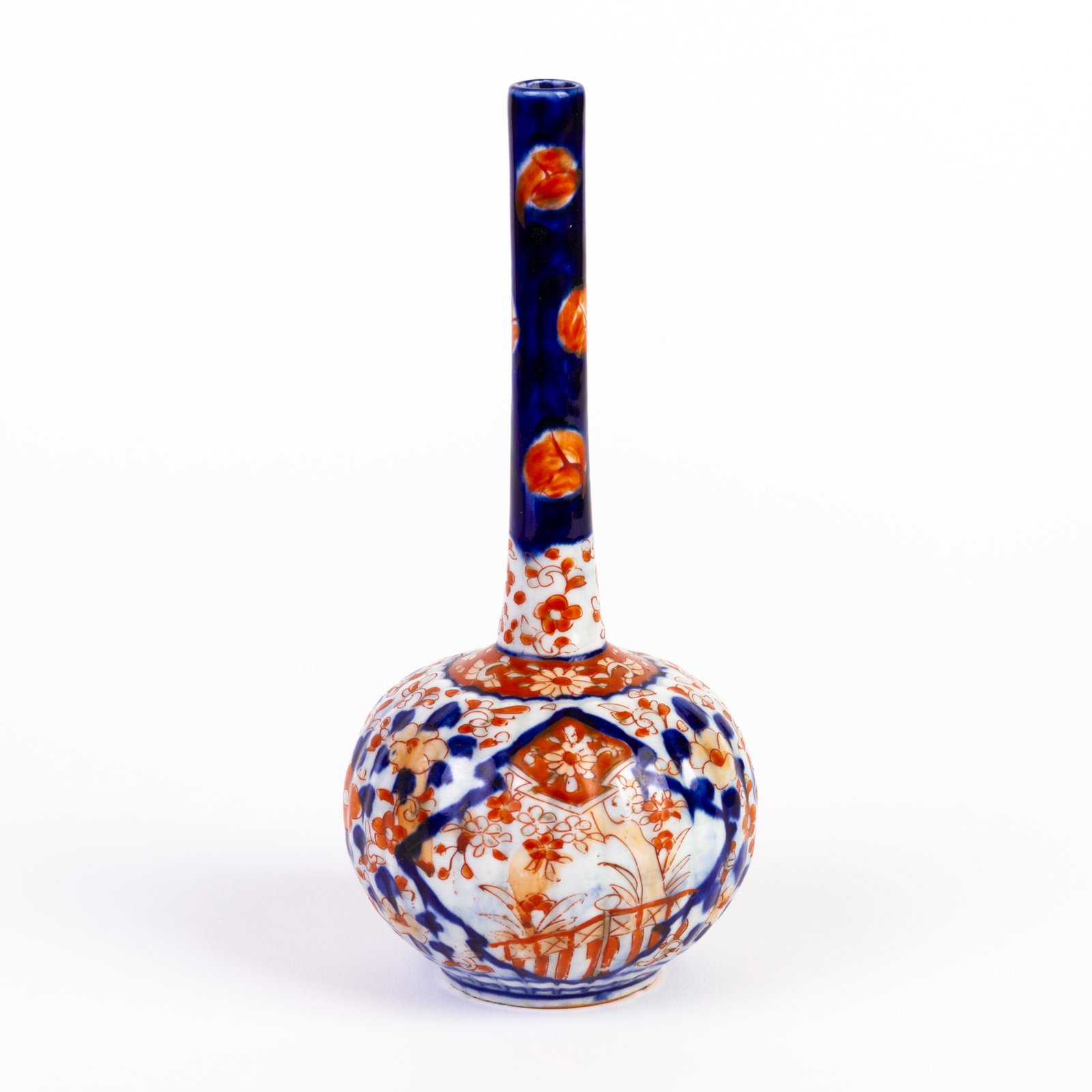 Japanese Imari Porcelain Vase Meiji: DIMENSIONS APPROX 10x10x21CM. Please carefully study all photographs to get an accurate idea of the object. In good condition, as seen. Shipping is in-house and we ship internationally to US and rest 