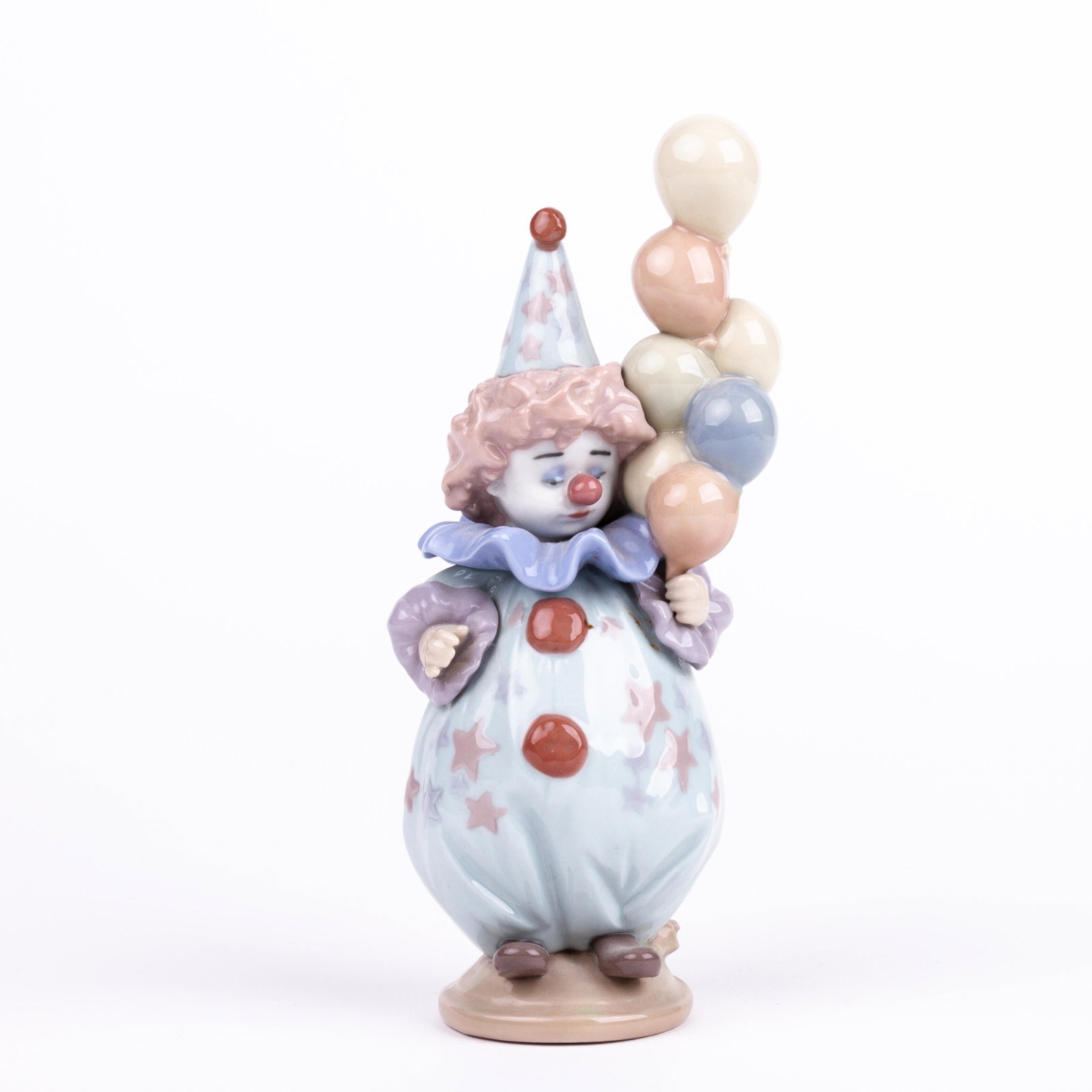 Lladro Fine Porcelain 5811 Circus Figure "Littlest Clown": DIMENSIONS APPROX 18x7x6CM. Please carefully study all photographs to get an accurate idea of the object. In good condition, as seen. Shipping is in-house and we ship internationally to US and rest of