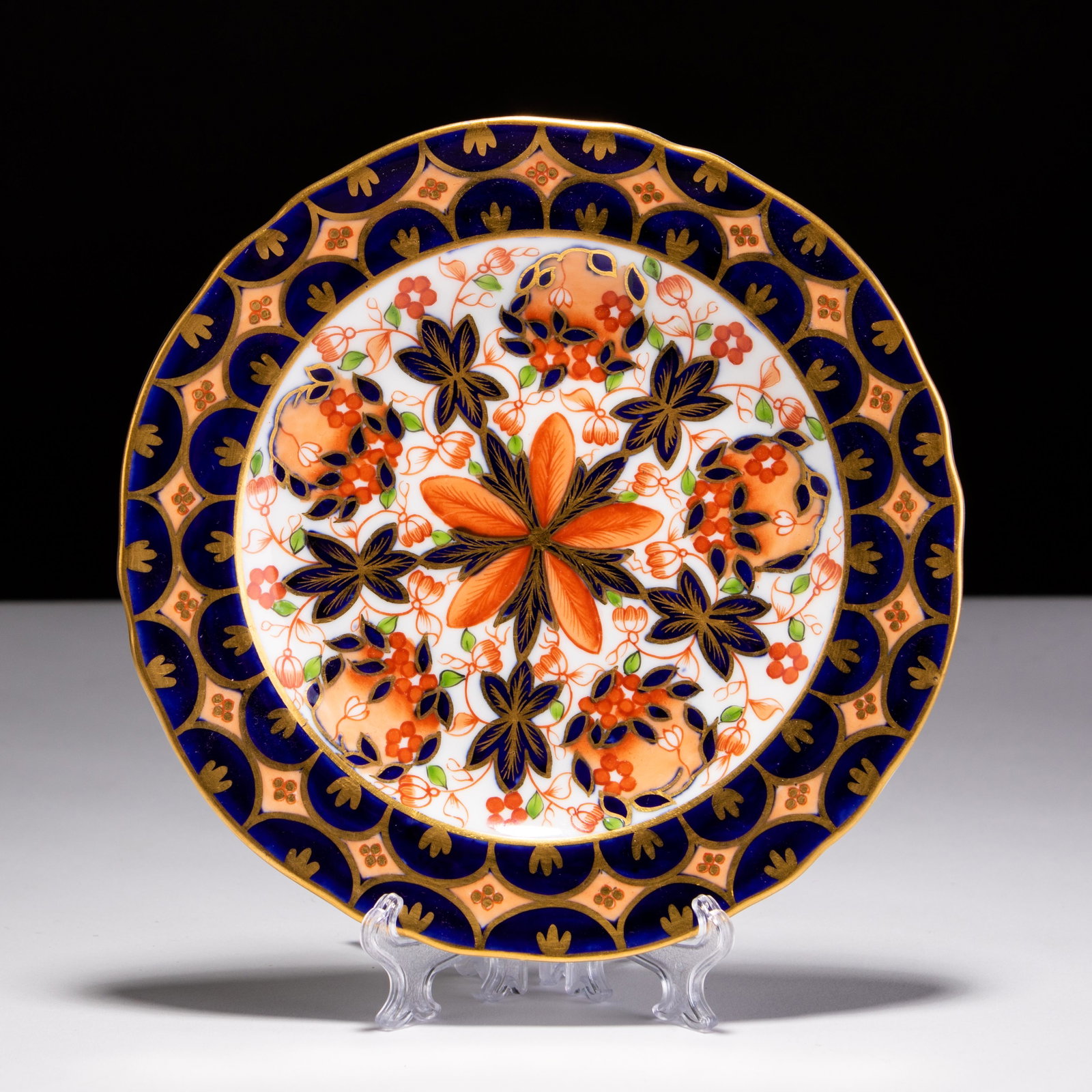 Royal Crown Derby Imari Fine Porcelain Edwardian Plate: MEASURING APPROX 15CM. Please follow us on Instagram to stay updated with our current and future auctions: @albinus_auctions. Study all photographs carefully to get an accurate representation of the i