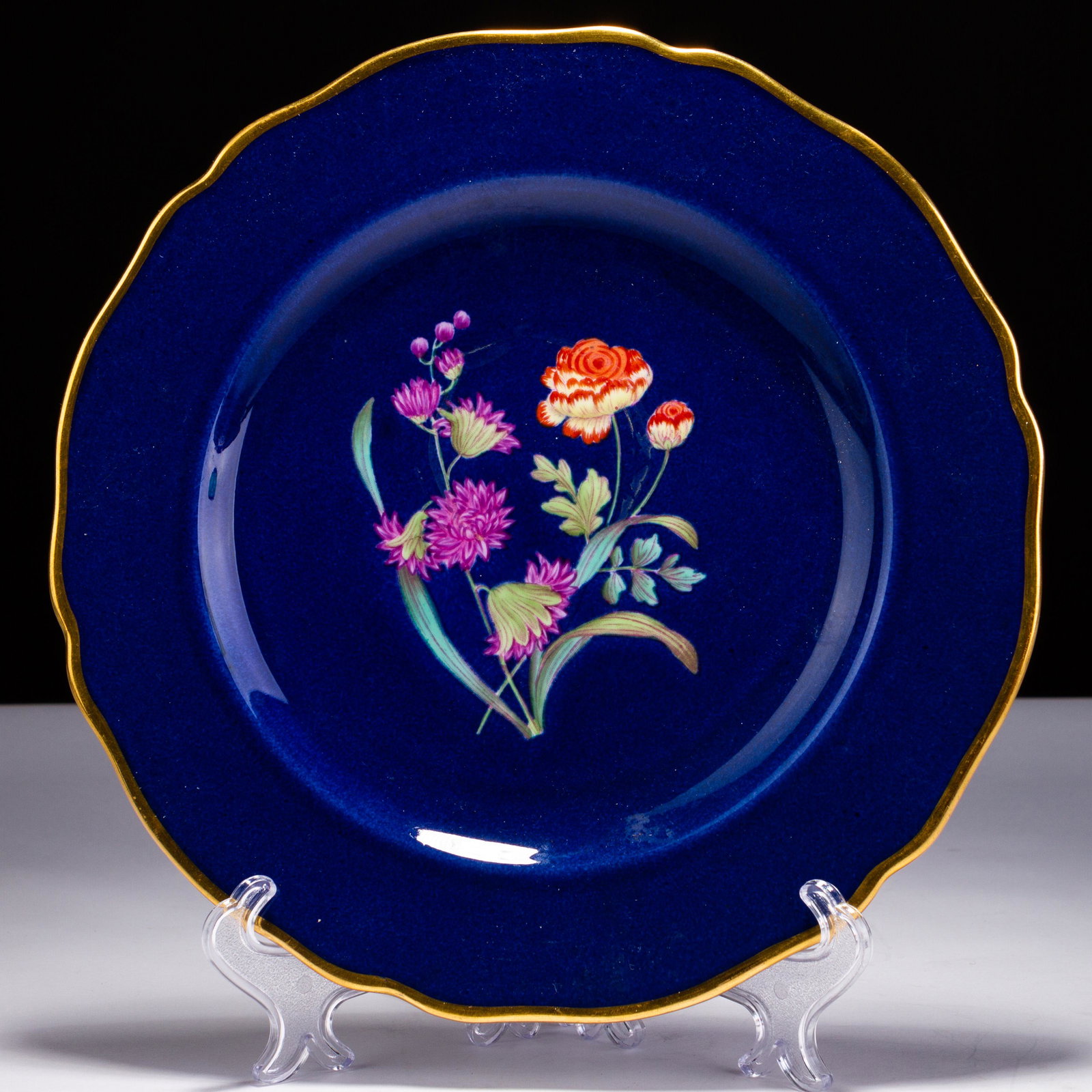 Spode Copeland Porcelain Cobalt Floral Plate: MEASURING APPROX 23CM. Please follow us on Instagram to stay updated with our current and future auctions: @albinus_auctions. Study all photographs carefully to get an accurate representation of the i
