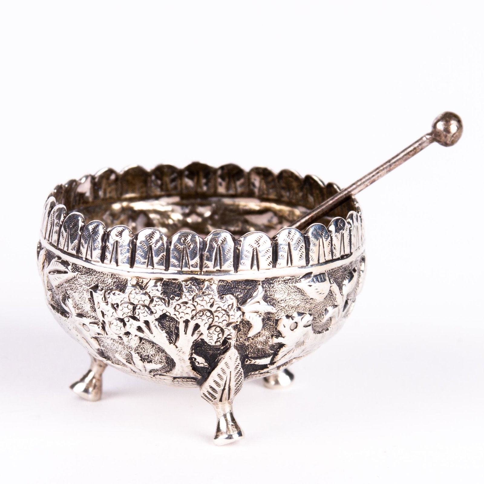 Indian Silver Salt Cellar ca. 1880: DIMENSIONS APPROX 3.5x4.5x4.5CM. Please carefully study all photographs to get an accurate idea of the object. In good condition, as seen. Shipping is in-house and we ship internationally to US and re