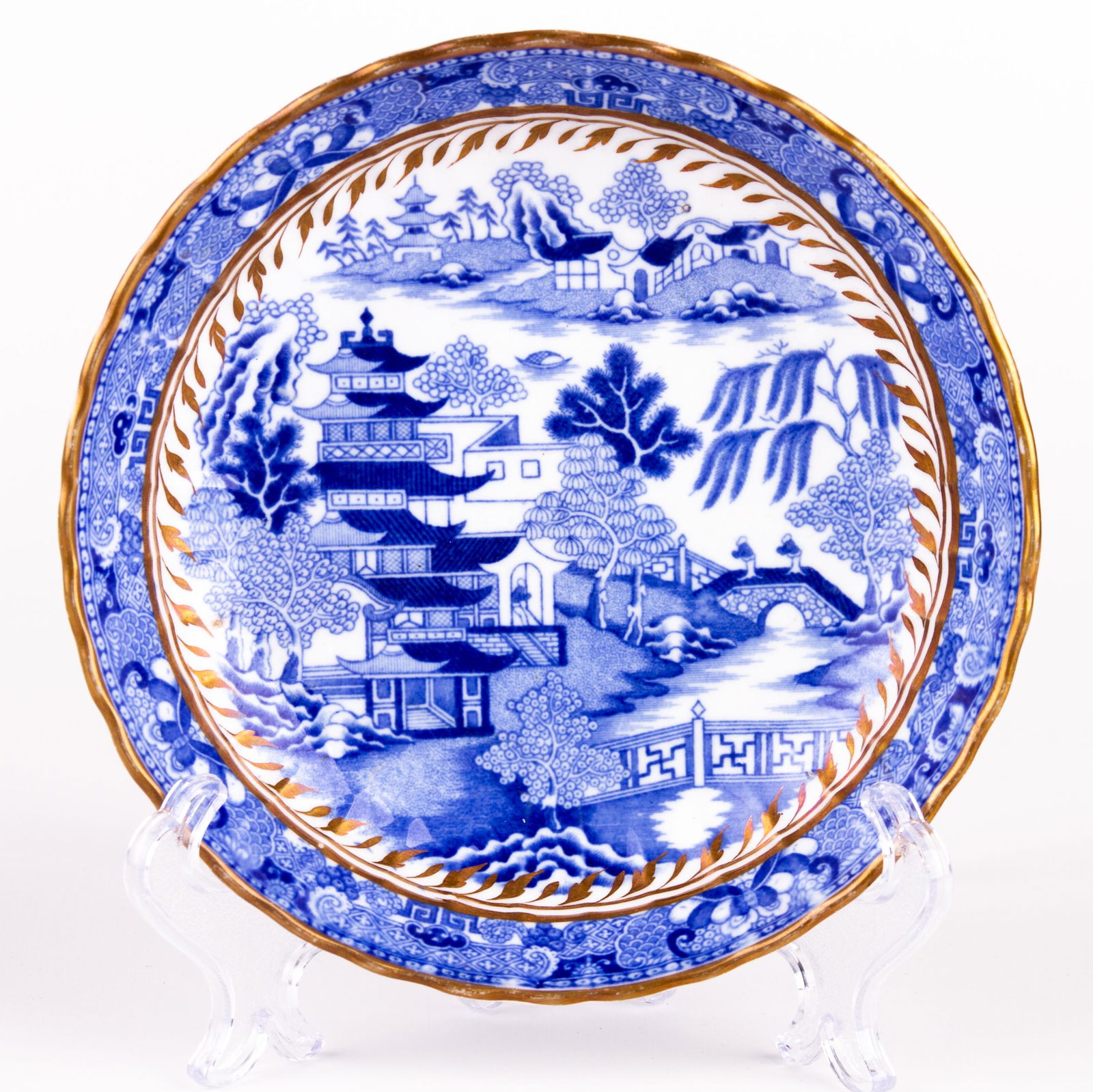 Chinese Export Porcelain Blue Willow Plate 19th Century (1 of 5)