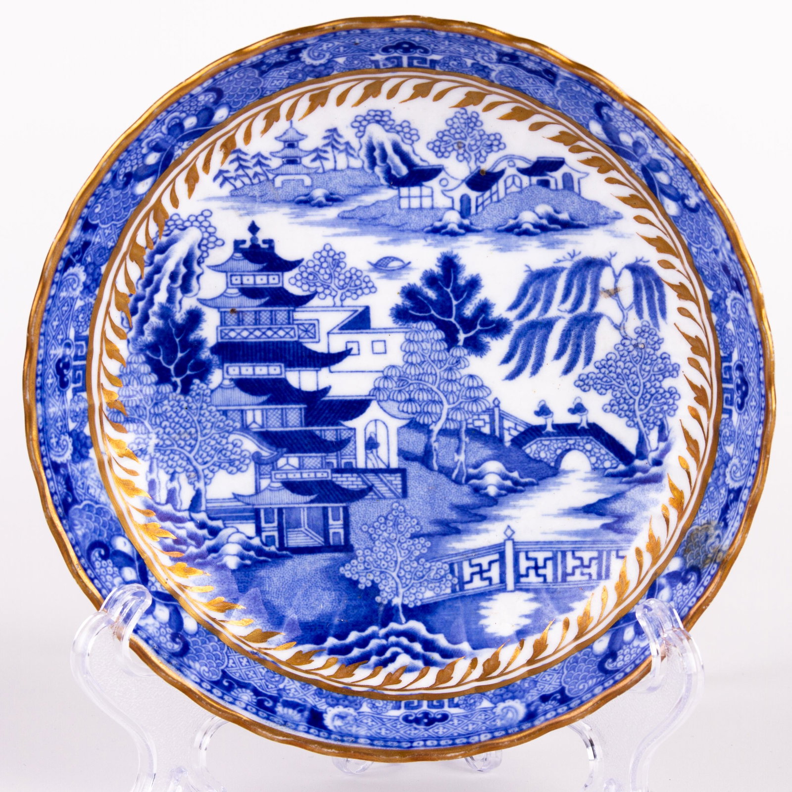 Chinese Export Porcelain Blue Willow Plate 19th Century (1 of 5)