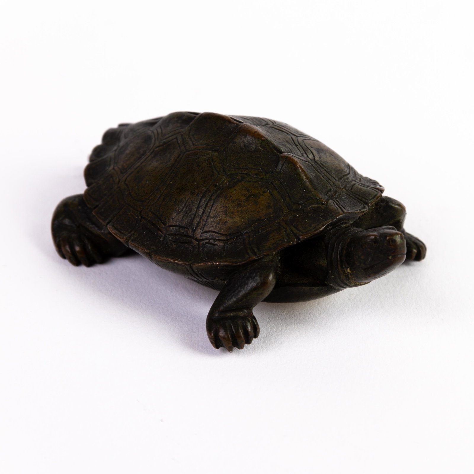 Bronze Turtle Sculpture 19th Century: DIMENSIONS APPROX 8.5x5x3CM. Please carefully study all photographs to get an accurate idea of the object. In good condition, as seen. Shipping is in-house and we ship internationally to US and rest o