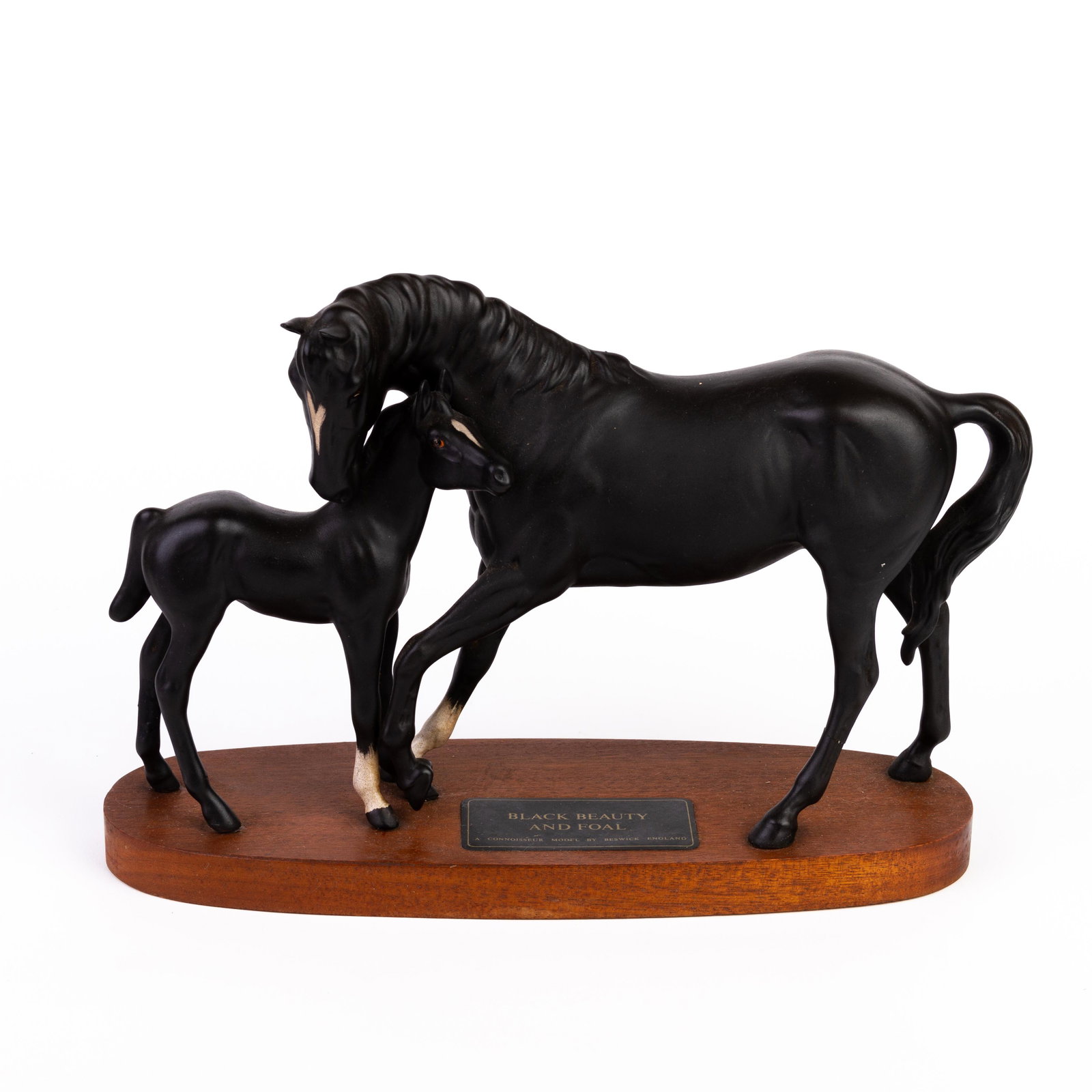 Black Beauty & Foal Beswick Horse Connoisseur Porcelain Model: DIMENSIONS APPROX 10x19x21CM. Please carefully study all photographs to get an accurate idea of the object. In good condition, as seen. Shipping is in-house and we ship internationally to US and rest 