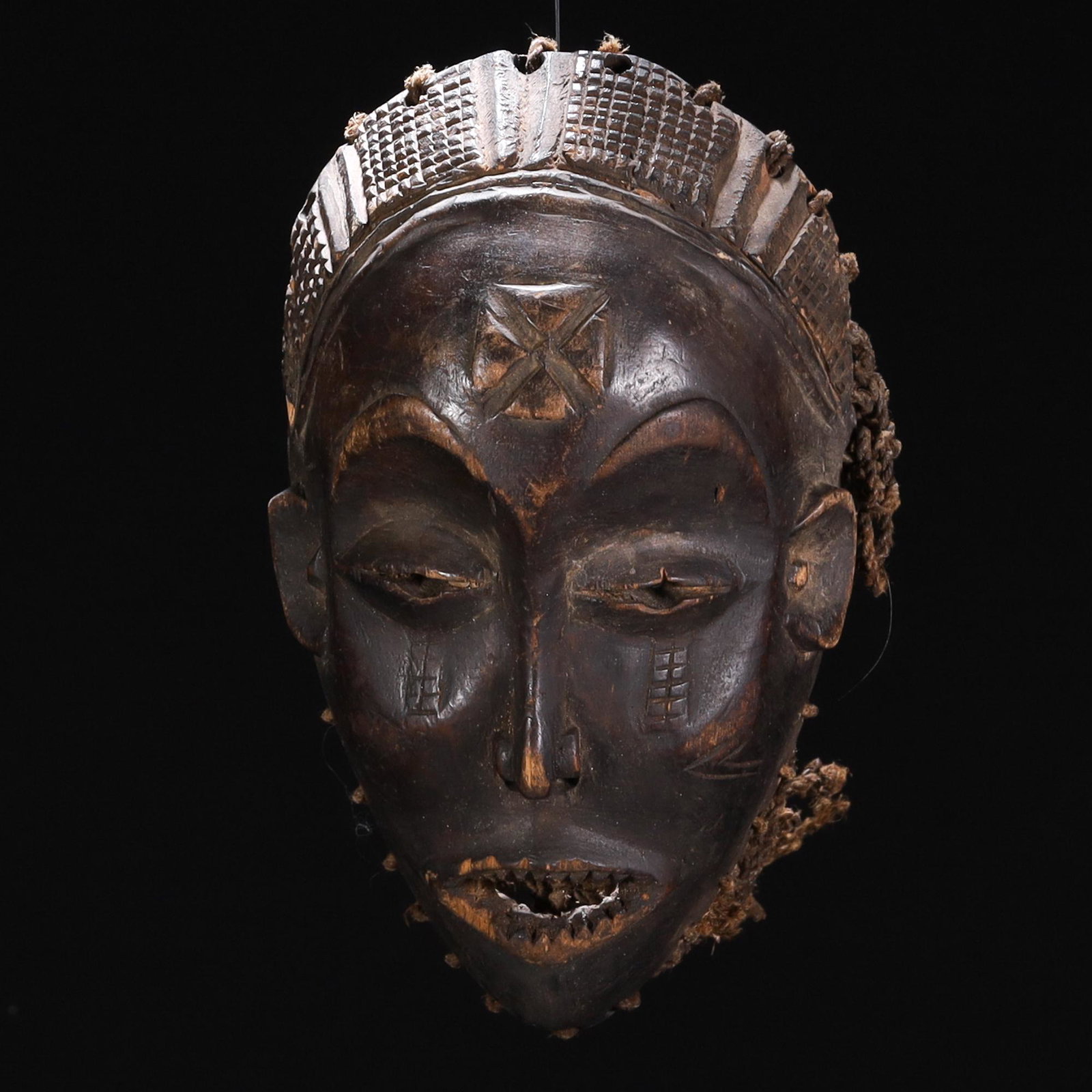 Antique African 19th Century Tribal Wood Statue: MEASURING APPROX 22.5 X 13CM. Please carefully study all photographs to get an accurate idea of the object. In good condition, as seen. Shipping is in-house and we ship internationally to US and rest 