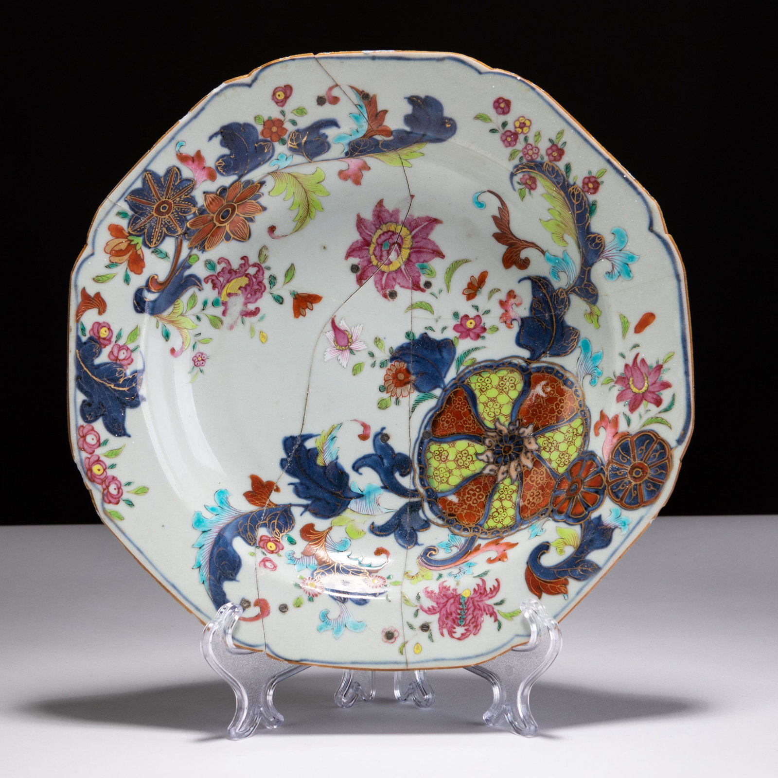 Chinese Famille Rose Porcelain 18th Century Plate (1 of 5)