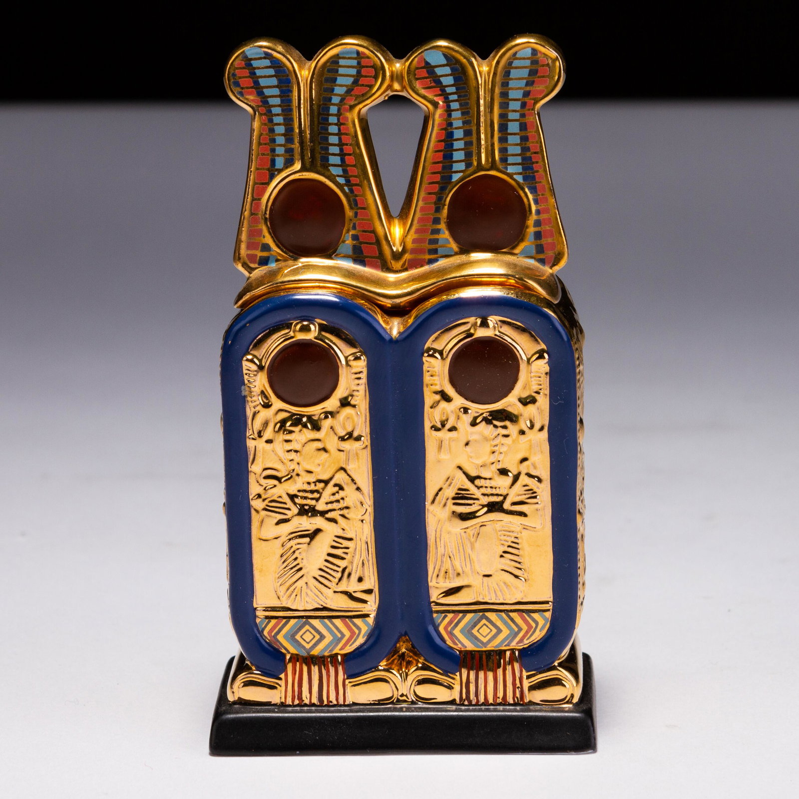 Franklin Mint 24 KT Gold Porcelain Cartouche-Shaped Box Figure (1 of 6)