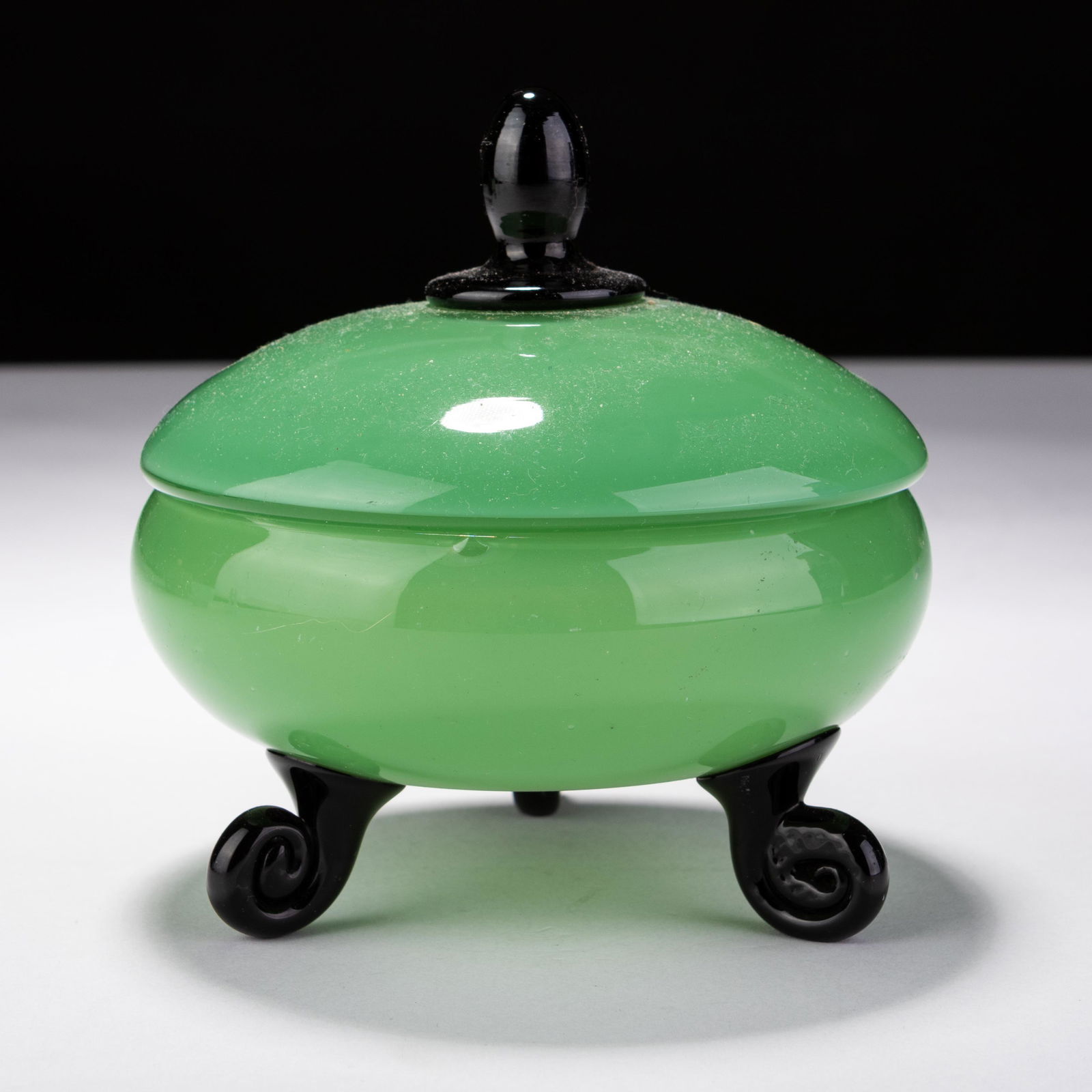 Loetz Green Tango Glass Lidded Bonboniere (1 of 6)