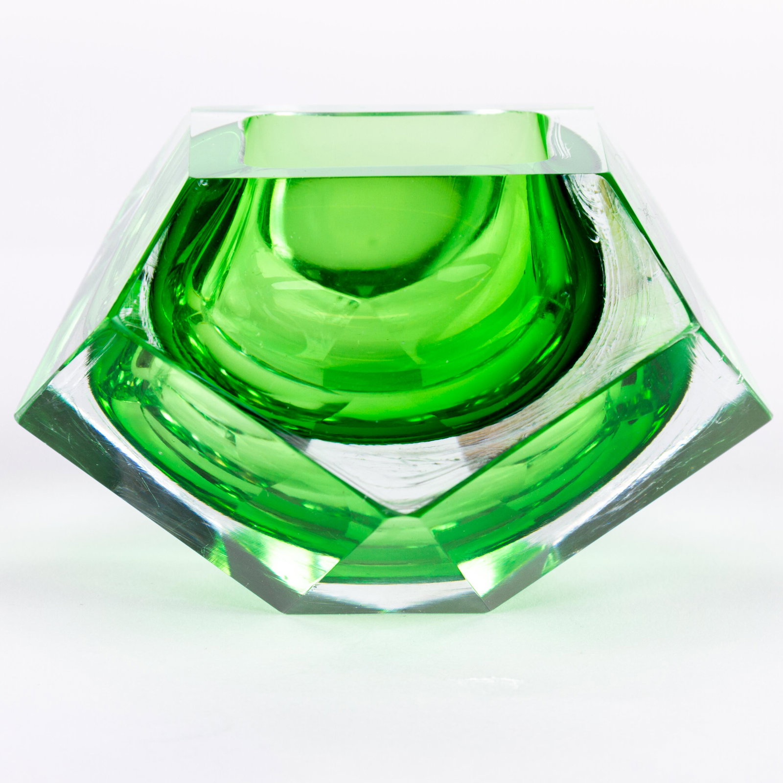 Murano Venetian Sommerso Glass Designer Ashtray: DIMENSIONS APPROX 8x13x13CM. Please carefully study all photographs to get an accurate idea of the object. In good condition, as seen. Shipping is in-house and we ship internationally to US and rest o