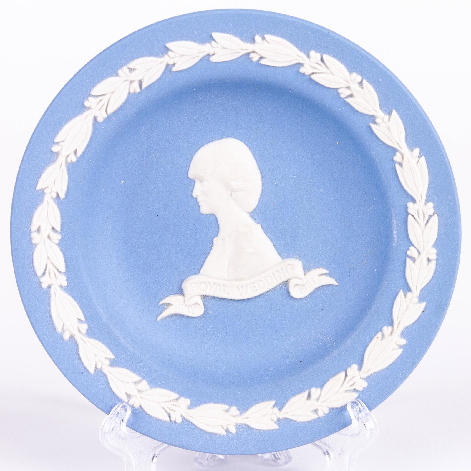 Wedgwood Jasperware Princess Diana Portrait Plate: DIMENSIONS APPROX 11.5x11.5x1.5CM. Please carefully study all photographs to get an accurate idea of the object. In good condition, as seen. Shipping is in-house and we ship internationally to US and
