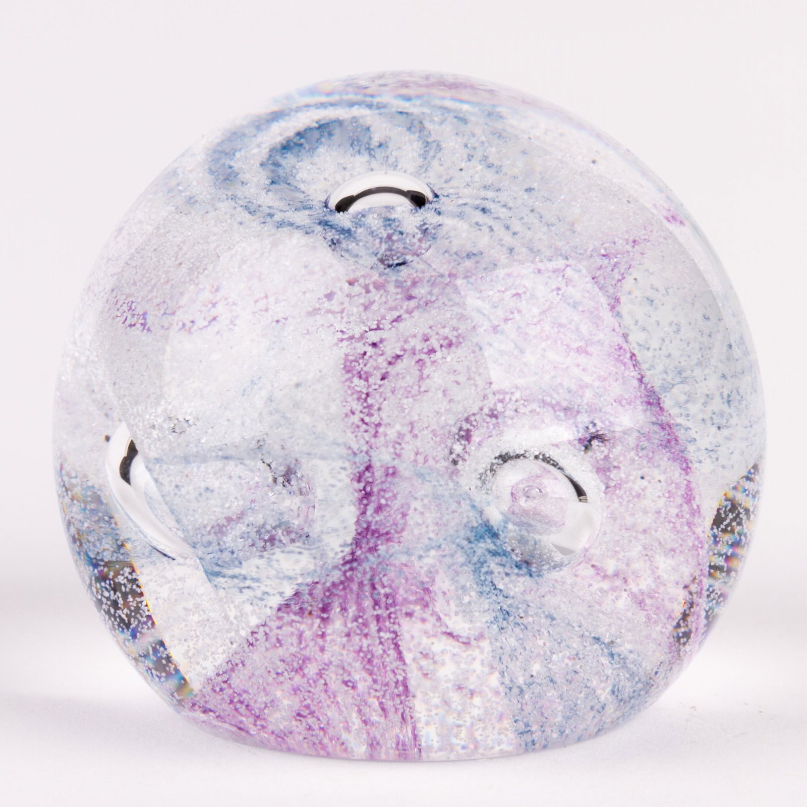 Caithness Scottish Glass Designer Paperweight: DIMENSIONS APPROX 6x6x5CM. Please carefully study all photographs to get an accurate idea of the object. In good condition, as seen. Shipping is in-house and we ship internationally to US and rest of 